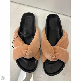 Sandals Luxury Designer By Chloe In Peach, Size: 11 Game Fit