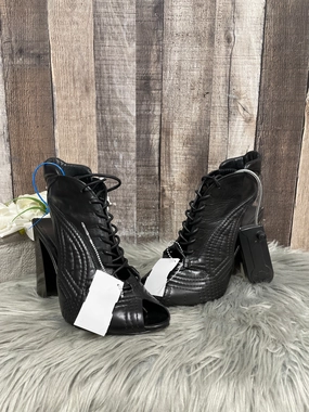 Breathable City Adventure Sun Guard Sandals Luxury Designer By Tom Ford In Black, Size: 9