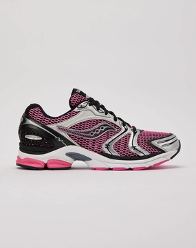 Stretch Engineered Upper Saucony ProGrid Triumph 4