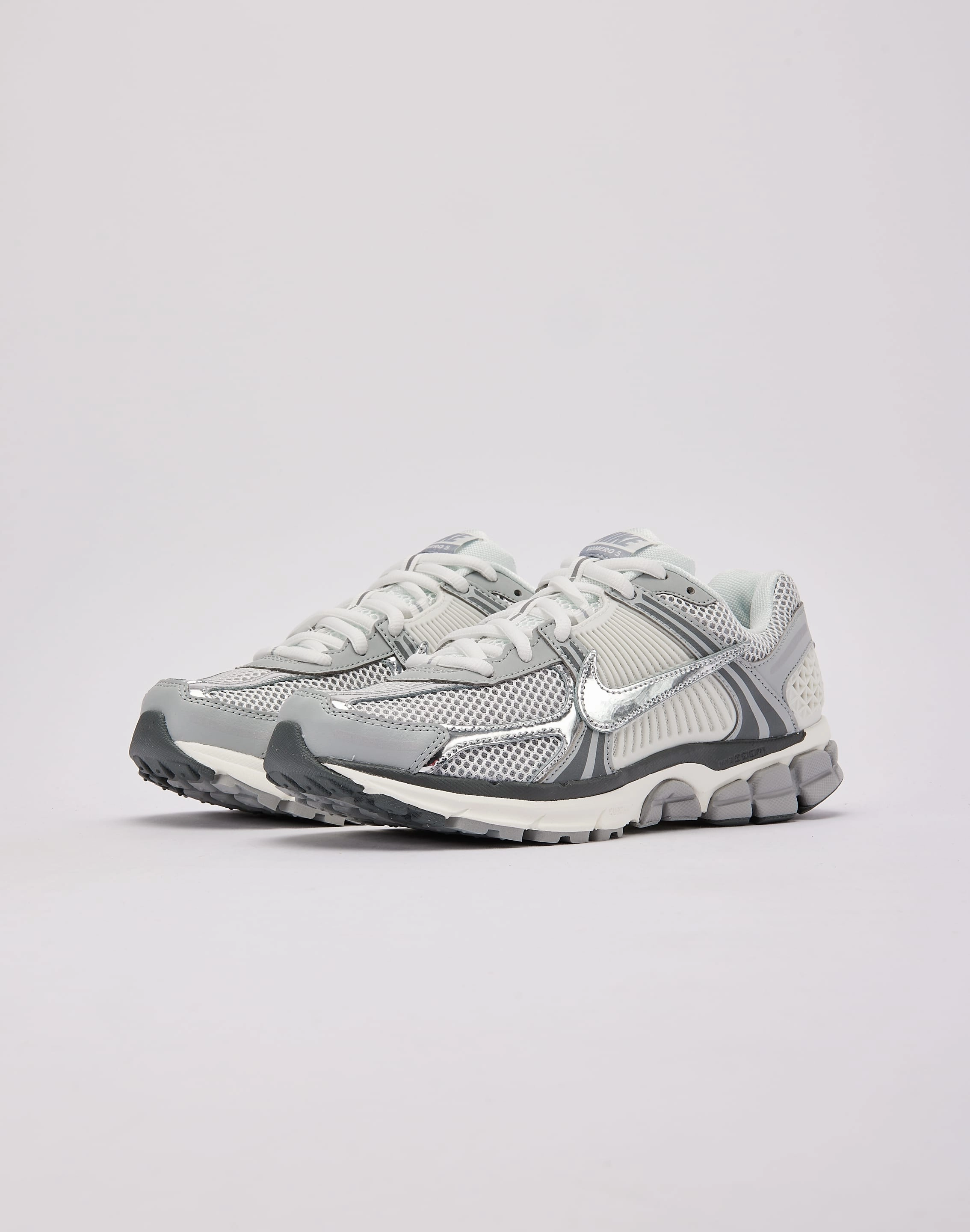 Nike Zoom Vomero 5 Strategic Support Webbing Micro Adjustable Closure