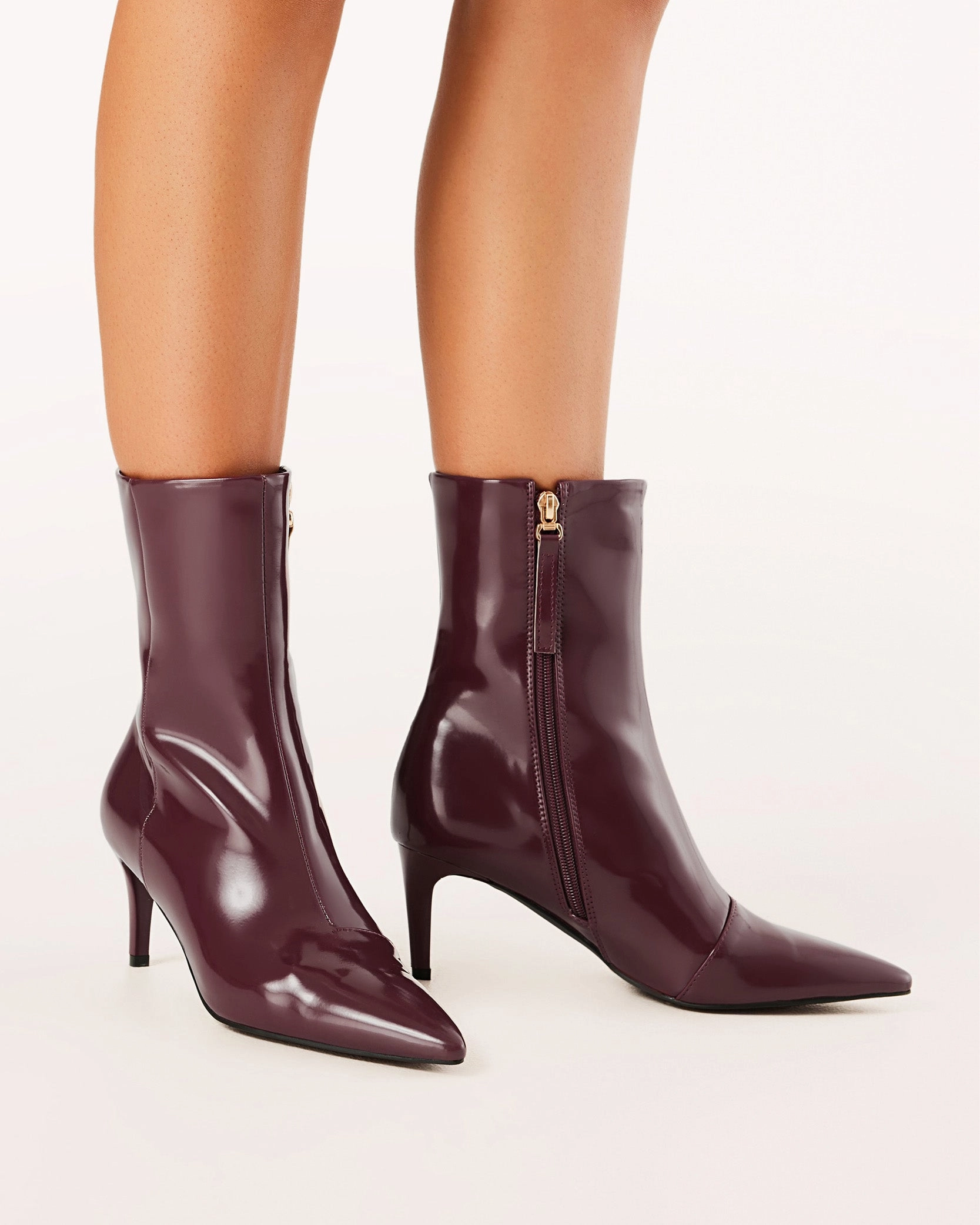 Noise Reducing Heel Grippy Outsole Trail Exploration AINSLEY - WINE SHINE