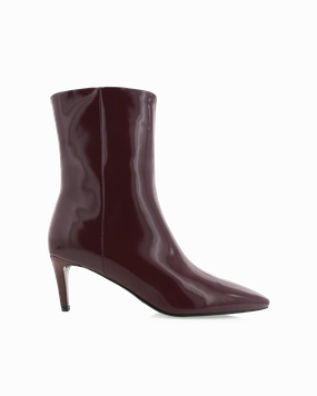 Shock Absorbing Backcountry Camper AINSLEY - WINE SHINE