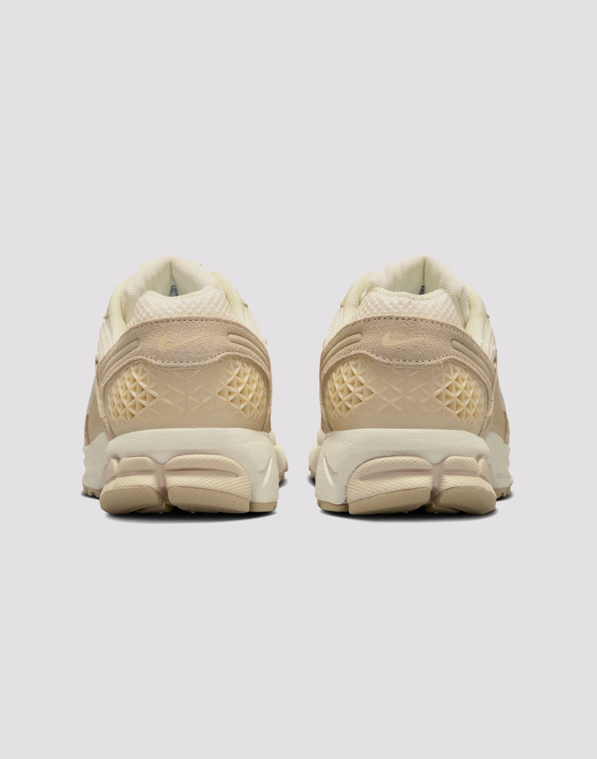 Nike Zoom Vomero 5 "Beach/Sail/Lt Khaki/Pale Ivory" running shoes for competitive female runners Compression Zoned Support