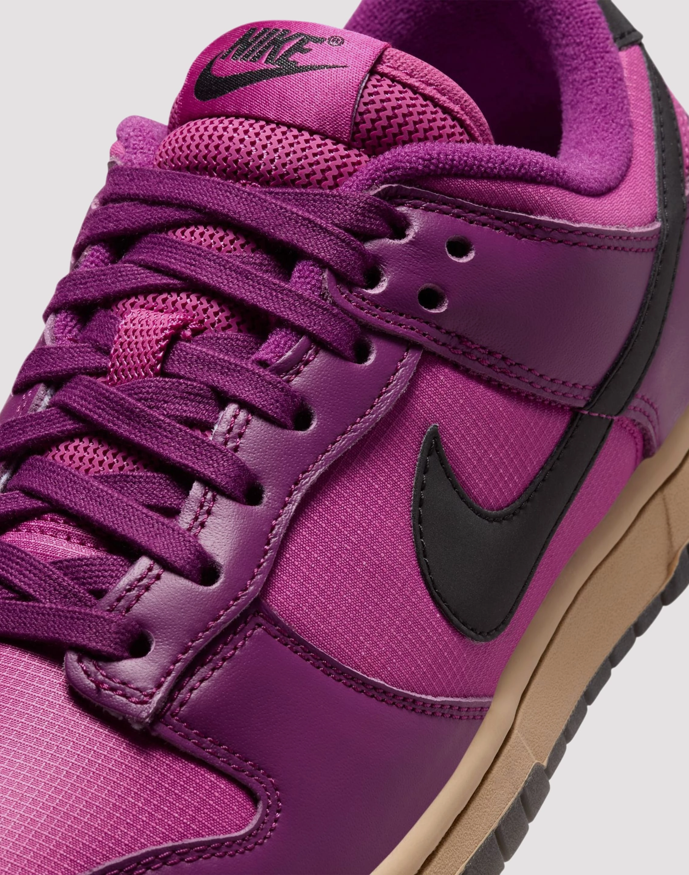 Nike Dunk Low "Viotech" Moisture Management Technology