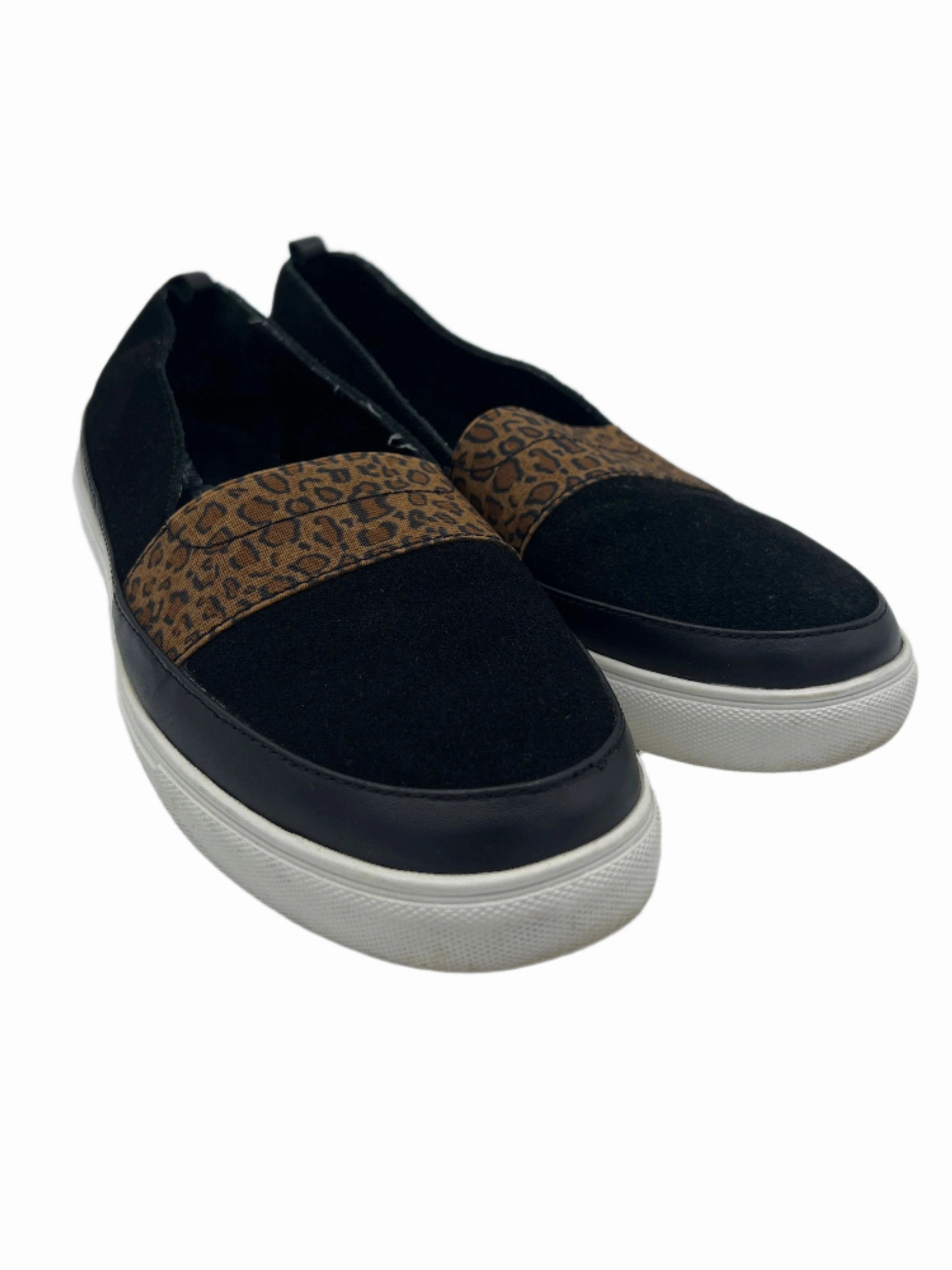 All Terrain Stylish Commuters Shoes Designer By Donald Pliner  Size: 8.5