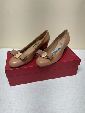 Shoes Designer By Ferragamo In Tan, Size:6.5 Autumn Cool Ocean Walk