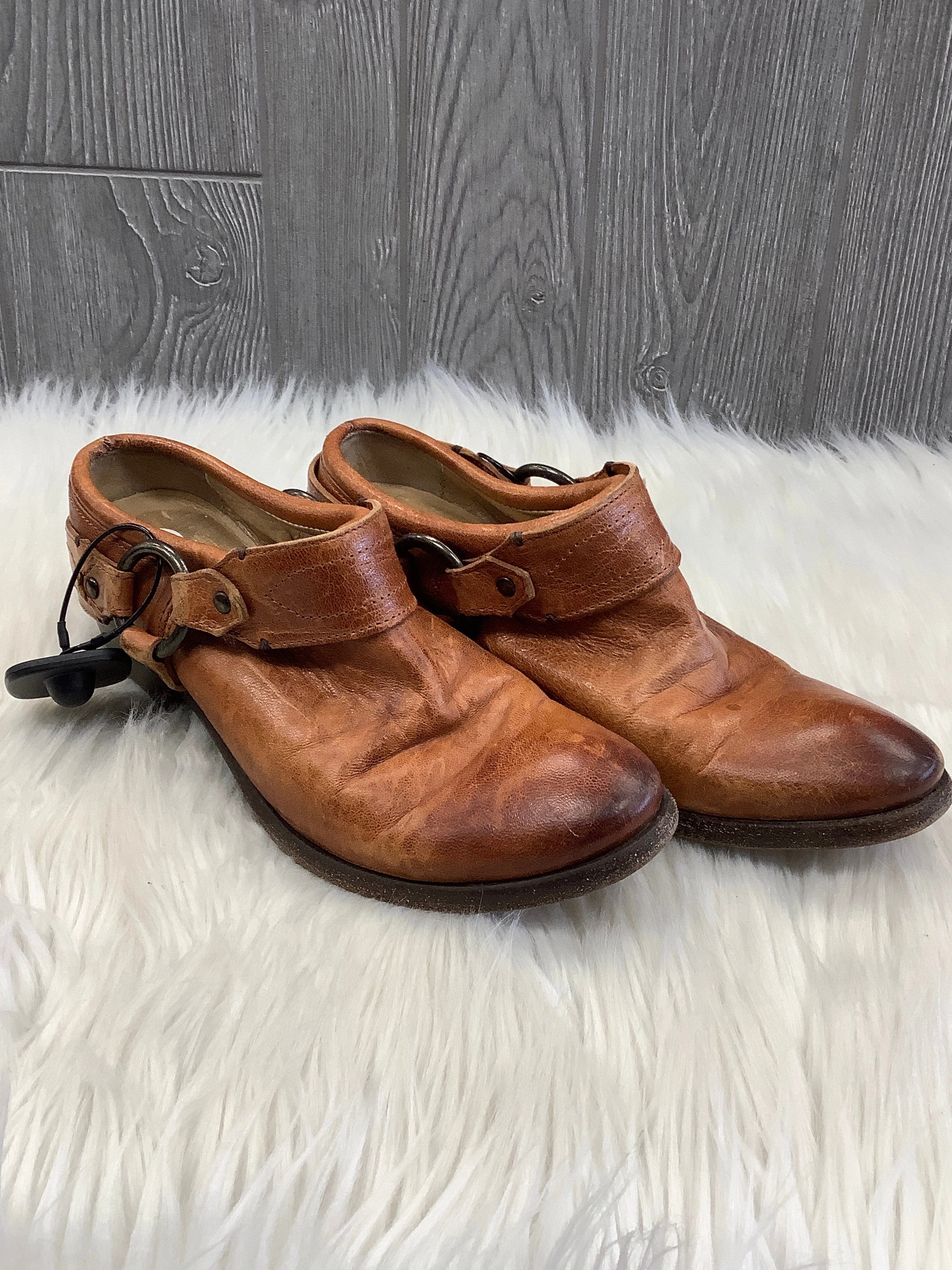 Year long Shoes Designer By Frye In Brown, Size: 7