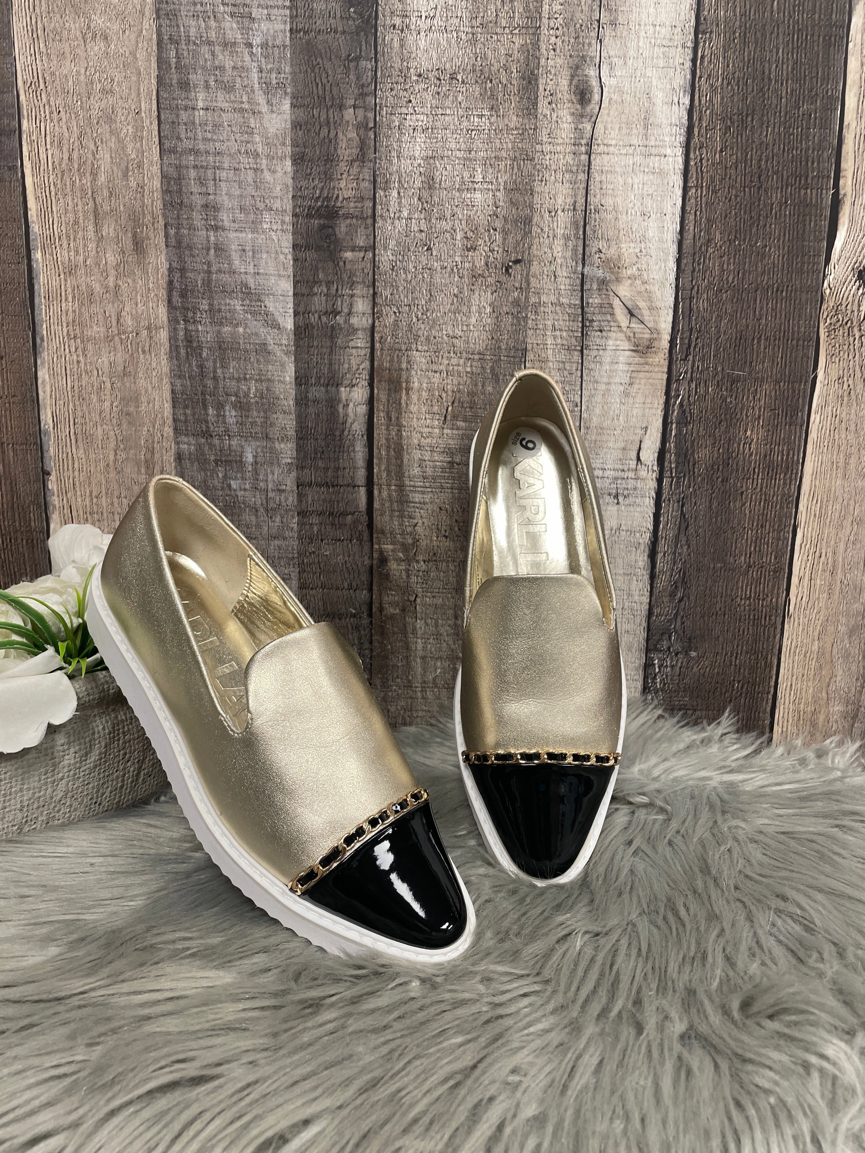 Shoes Designer By Karl Lagerfeld In Gold, Size: 6 Dynamic Arch Cushion Metal Edge