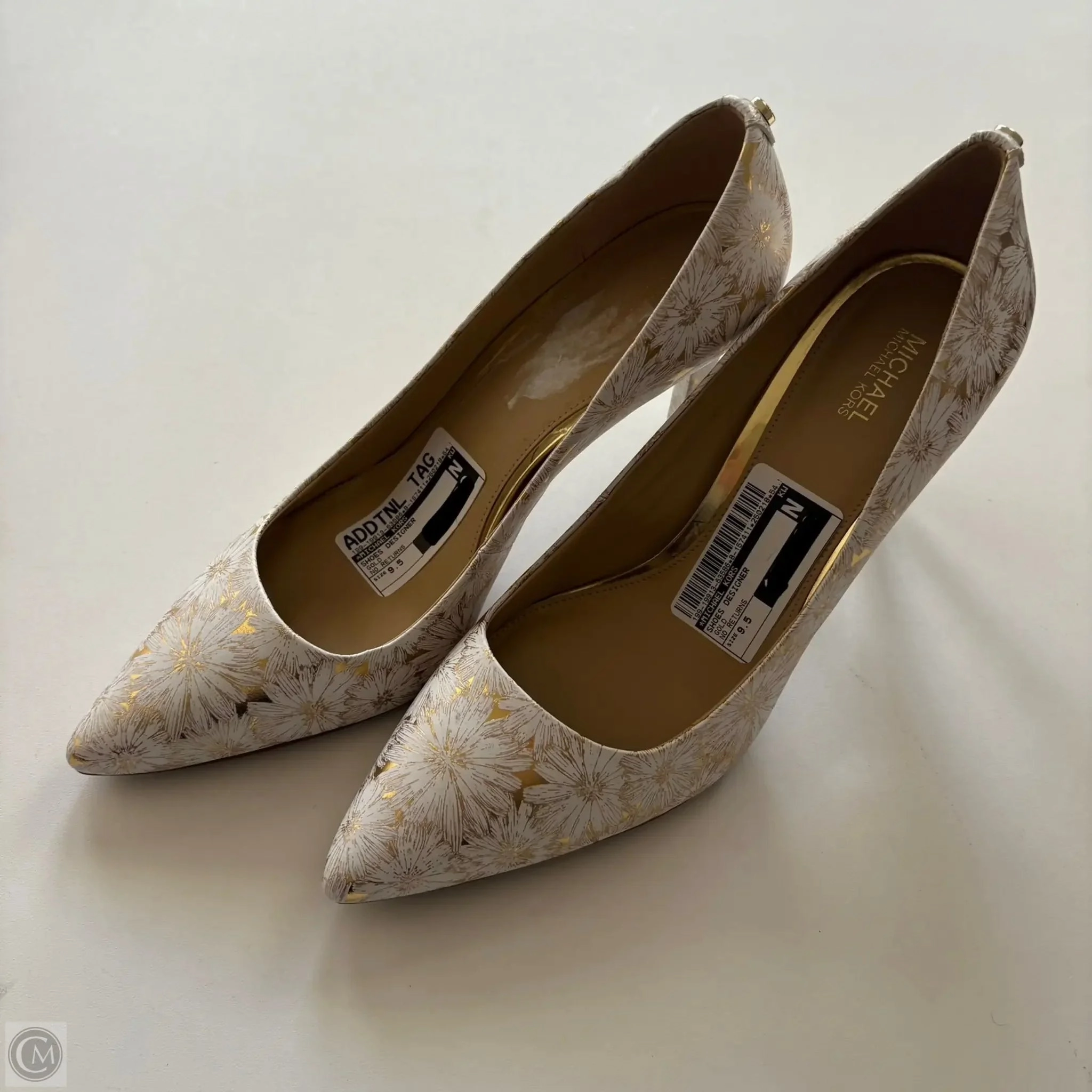 Shoes Designer By Michael Kors In Gold, Size: 9.5 Quick Drying Travel Enthusiasts