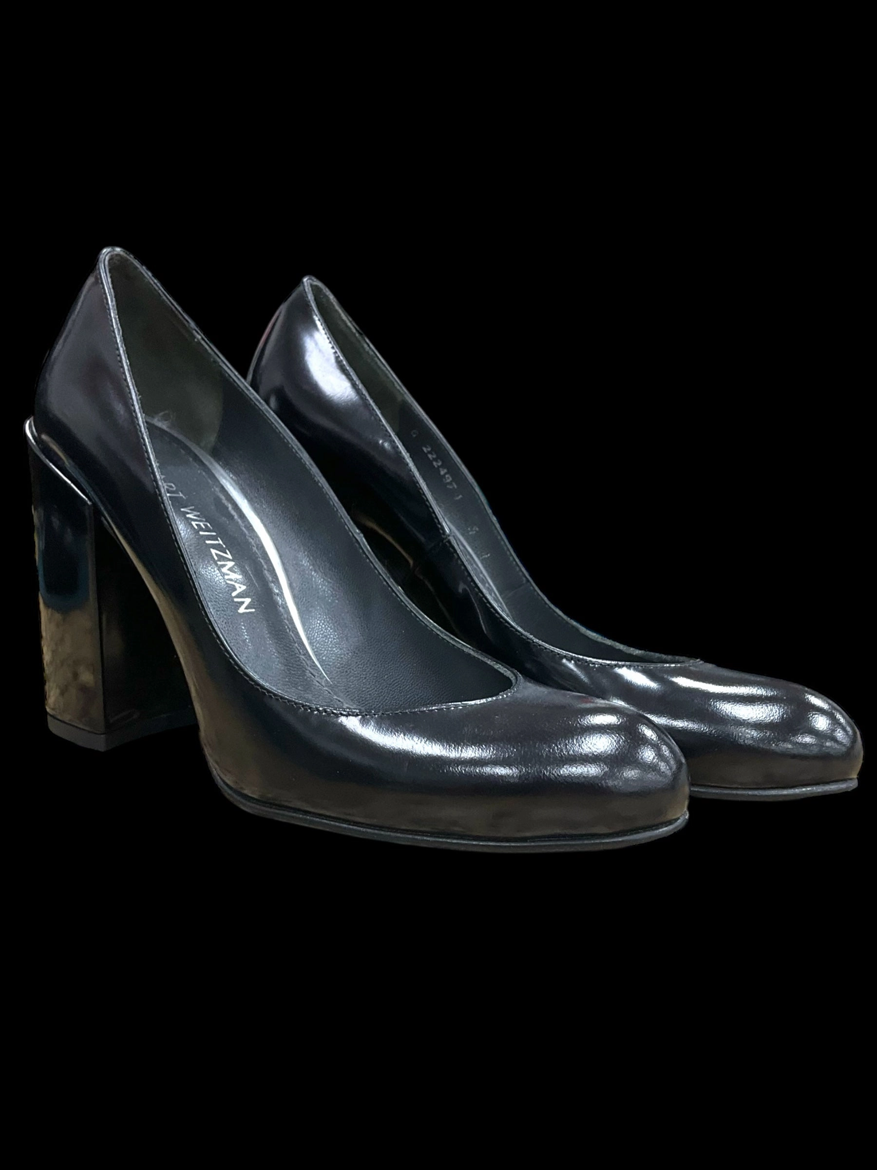 Neutral Base Shoes Designer By Stuart Weitzman In Black, Size: 6