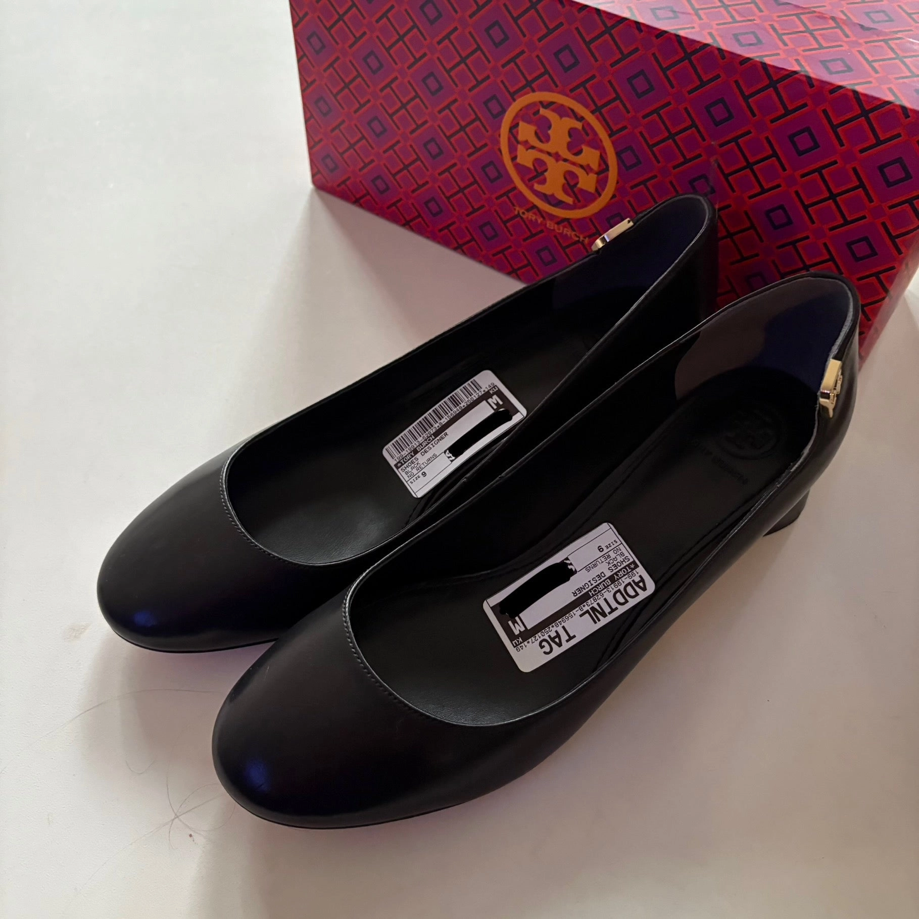 Water Edge Star Shine Shoes Designer By Tory Burch In Black, Size: 9