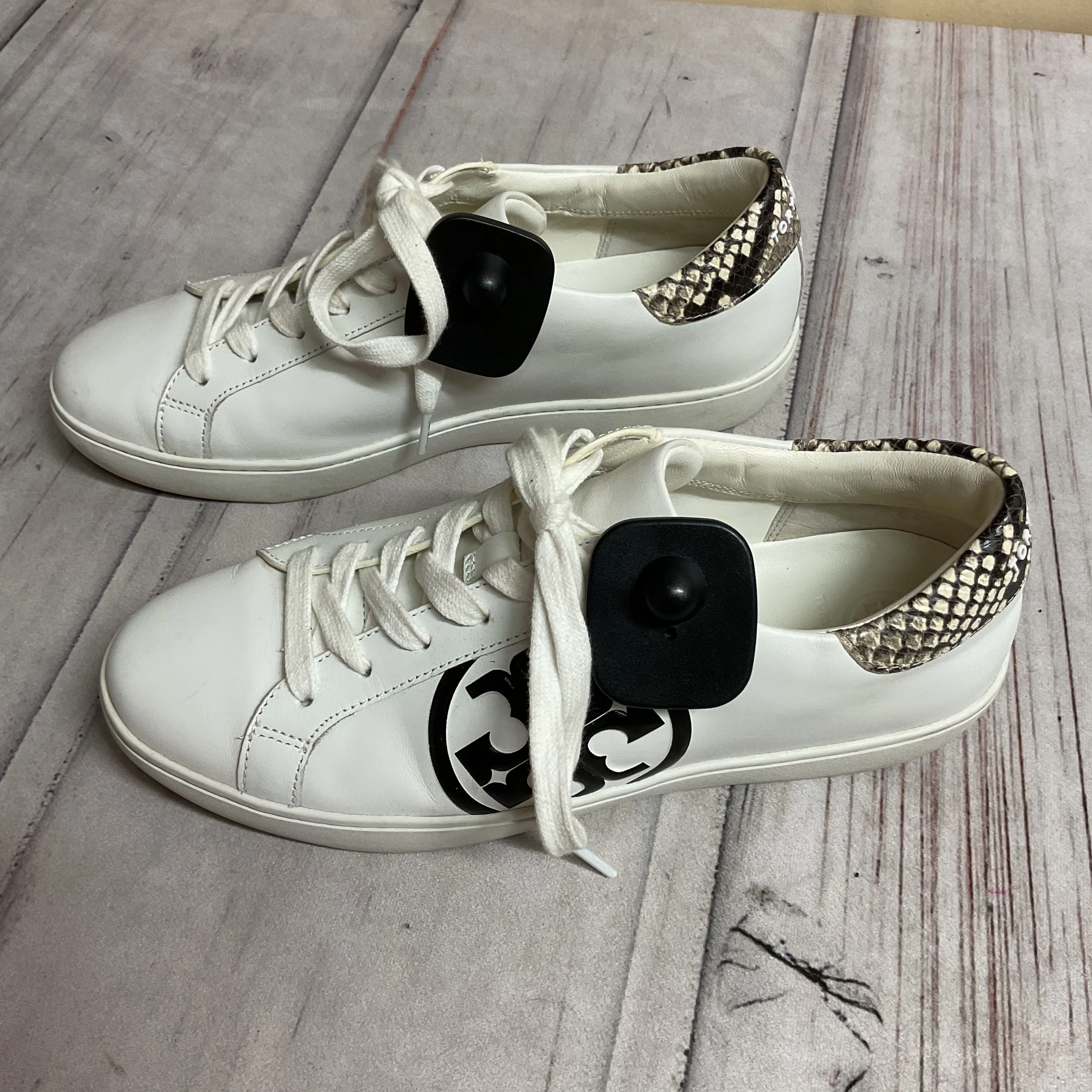 Posture aid Shoes Designer By Tory Burch In Snakeskin Print, Size:8