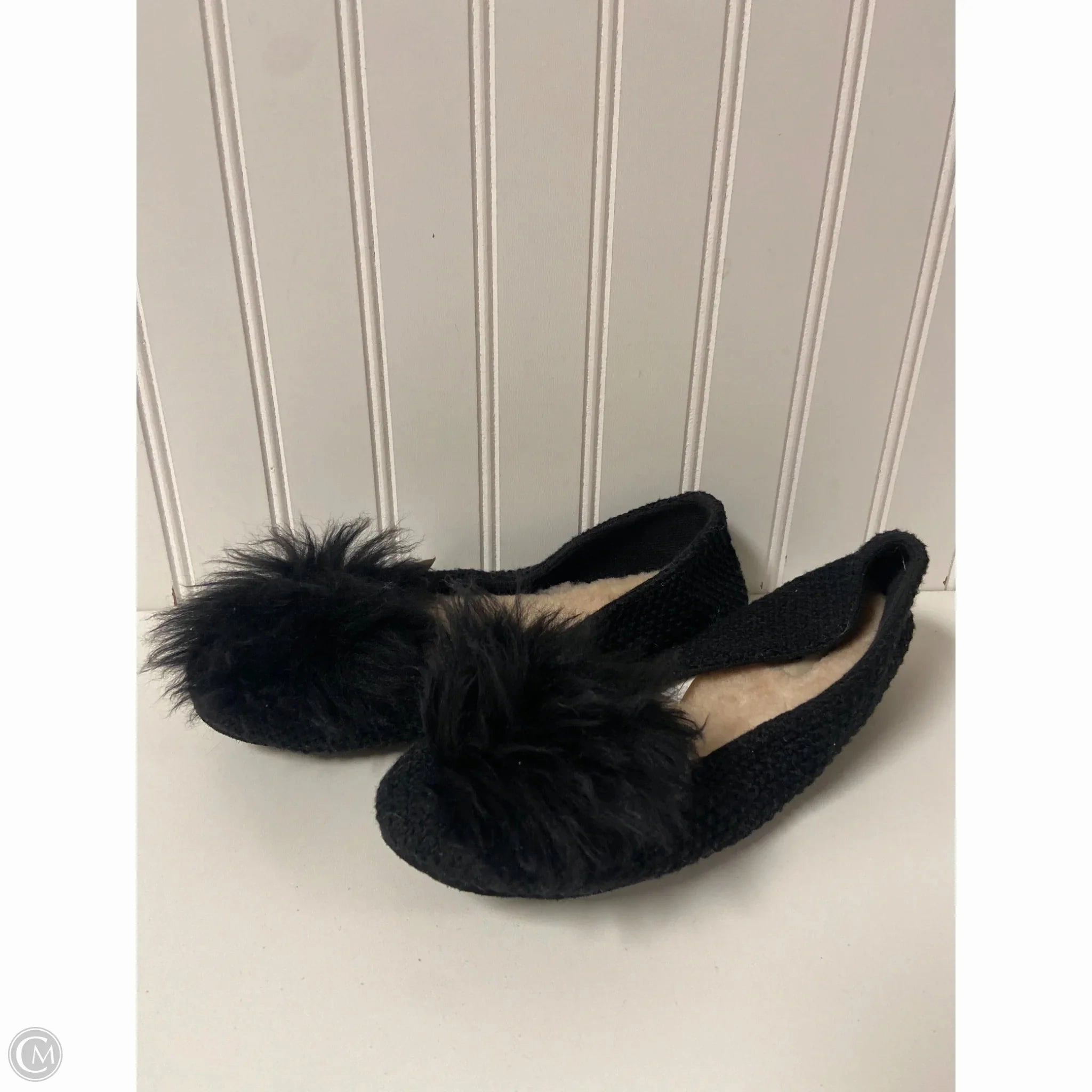 Airport Easy Shoes Designer By Ugg In Black, Size: 8