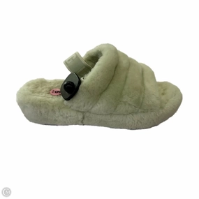 Shoes Designer By Ugg In Green, Size: 9 Flexible Sole Daily Essential
