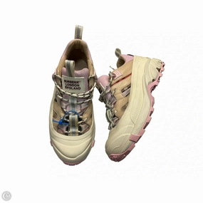 Shoes Luxury Designer By Burberry In Cream, Size: 7.5 Flexible Rocker Sole Campus Cool