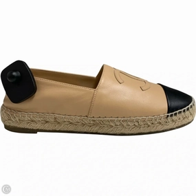 Winter Chill Modern Bold Shoes Luxury Designer By Chanel In Black & Tan, Size: 9