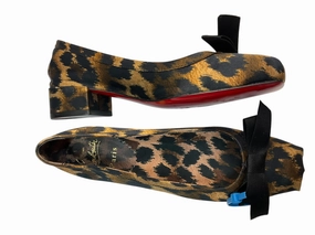 Shoes Luxury Designer By Christian Louboutin In Animal Print, Size: 5.5 All Weather Everyday Users