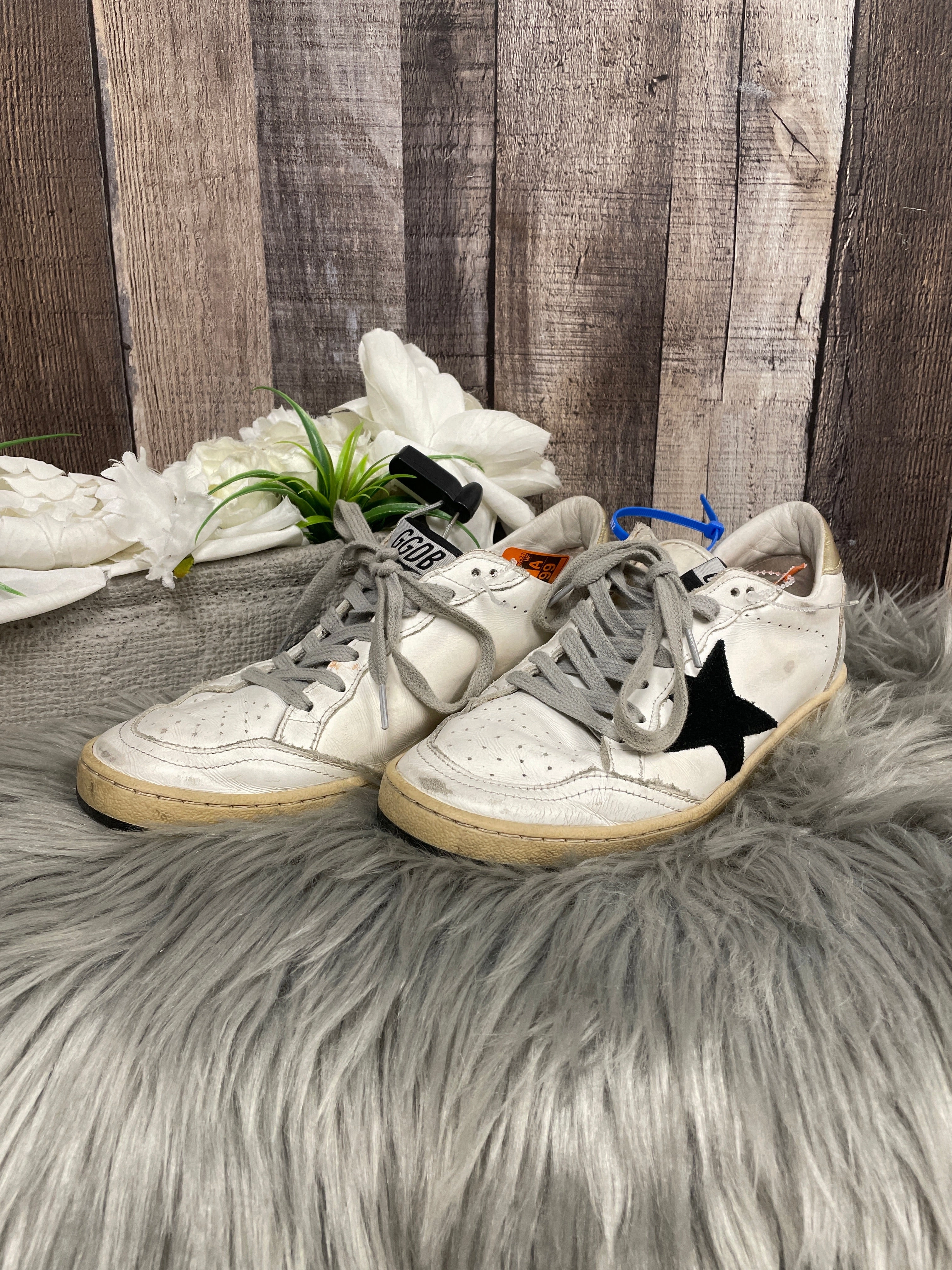 Freeze Grip Shoes Luxury Designer By Golden Goose  Size: 6