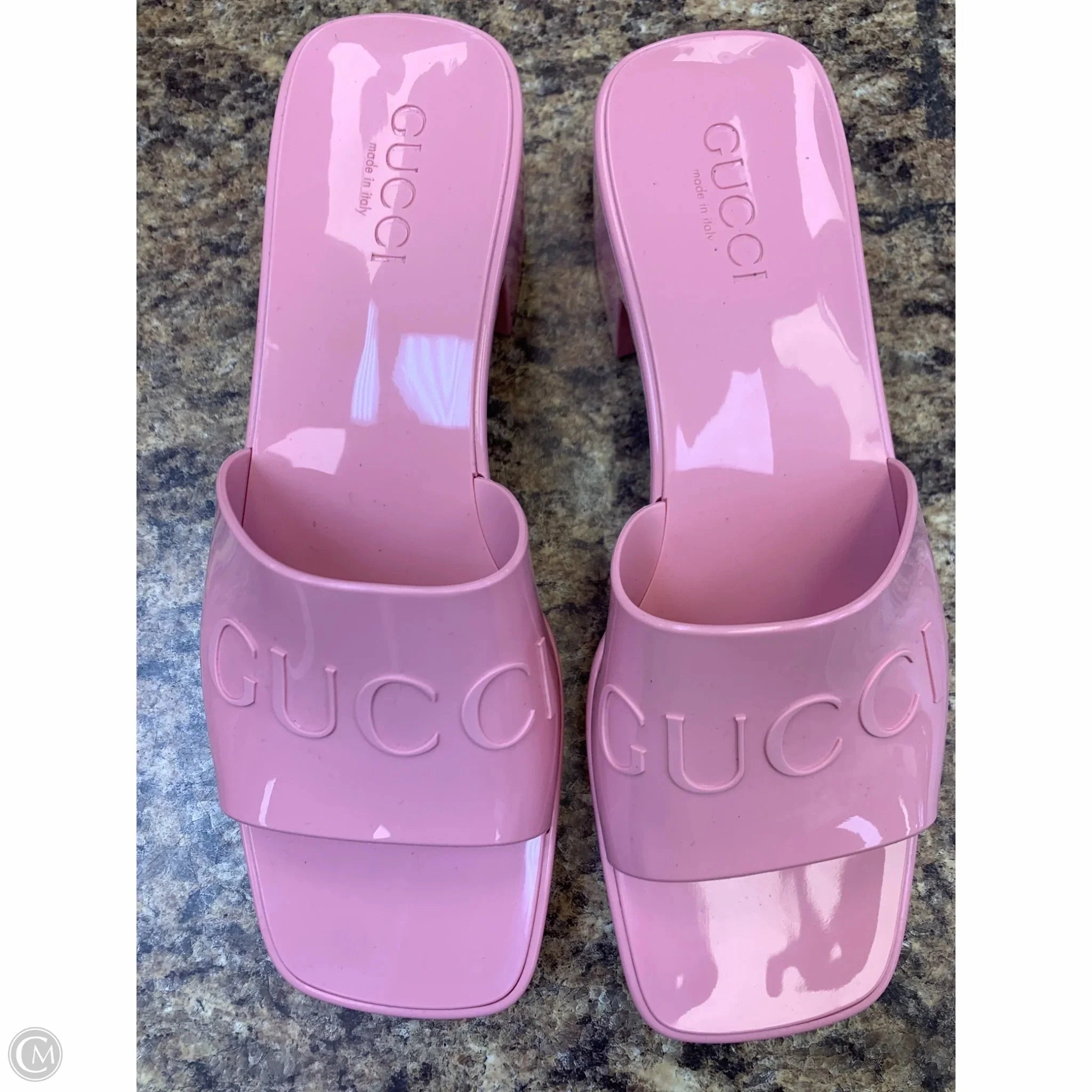Quick Fit Shoes Luxury Designer By Gucci In Pink, Size: 8