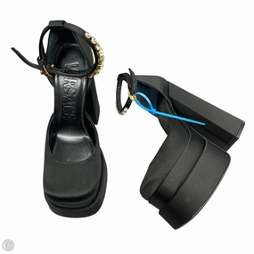 Quick Flow Shoes Luxury Designer By Versace In Black, Size: 5.5