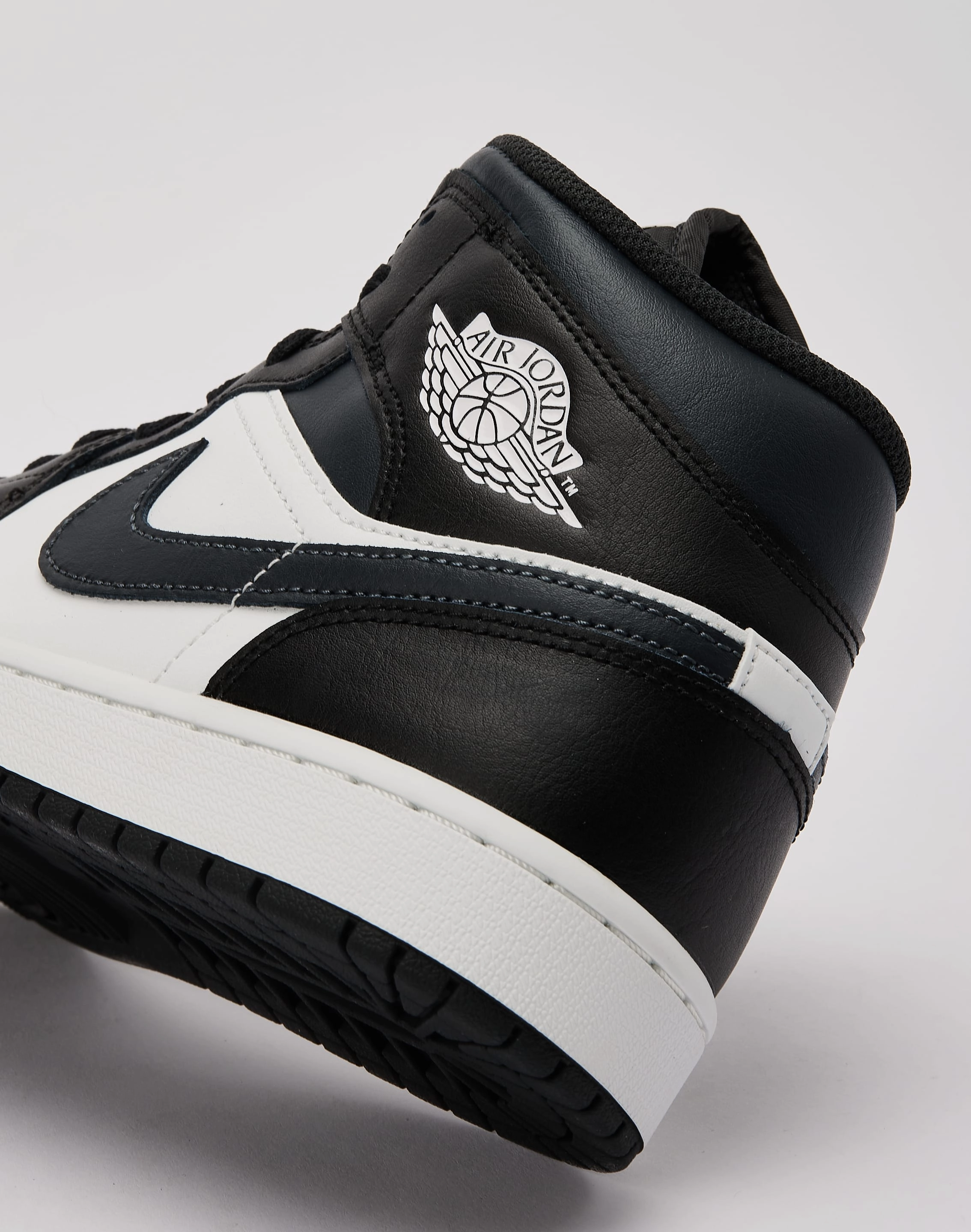 Comfortable Wear Jordan Air Jordan 1 Mid