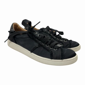 Queen Fit Shoes Designer By Ugg In Black, Size:6