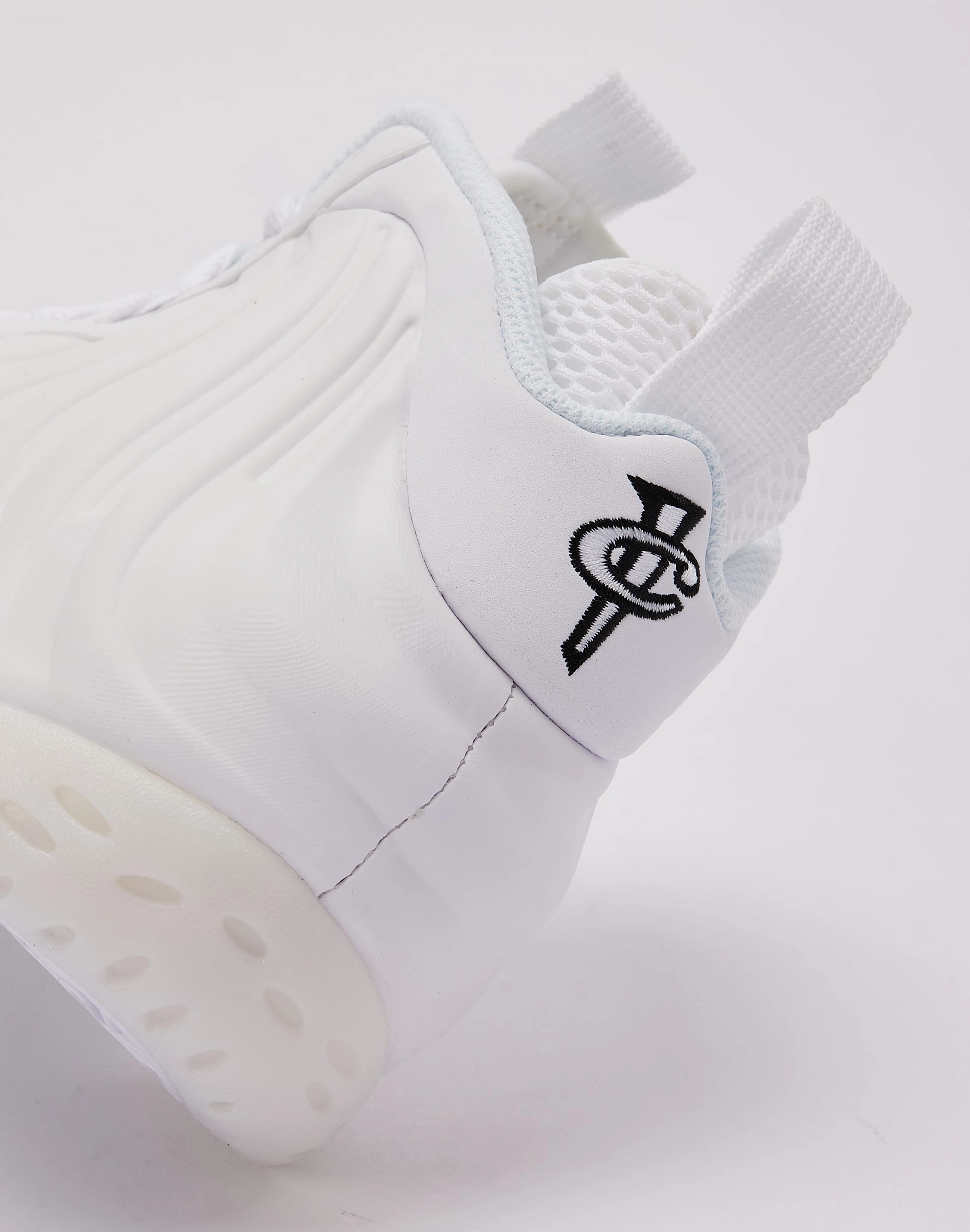 Lace Up Style Durable Rubber Outsole Nike Air Foamposite One 'Triple White'