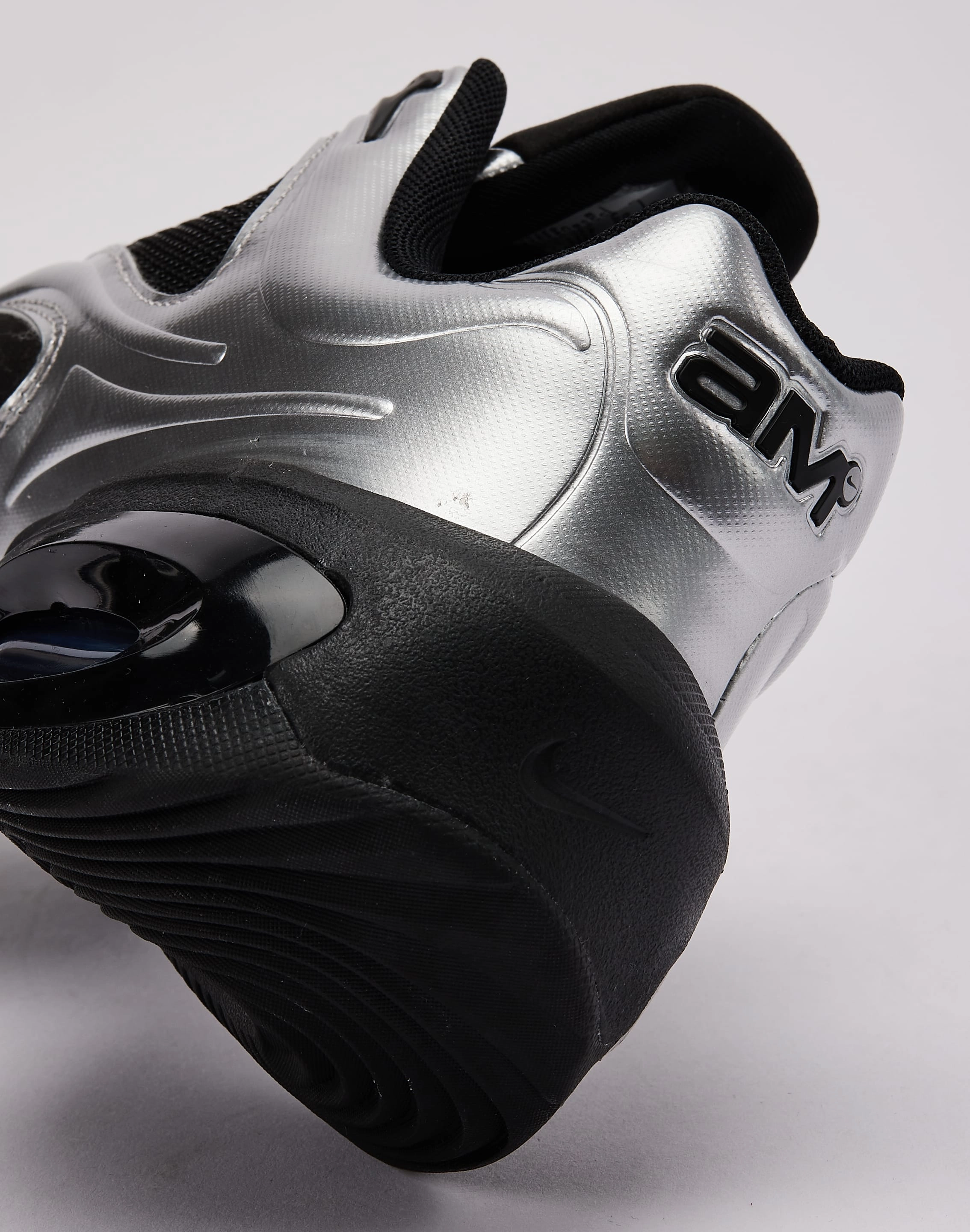 Nike Air Max Muse Adaptive - fit Reflective Safety Detailing