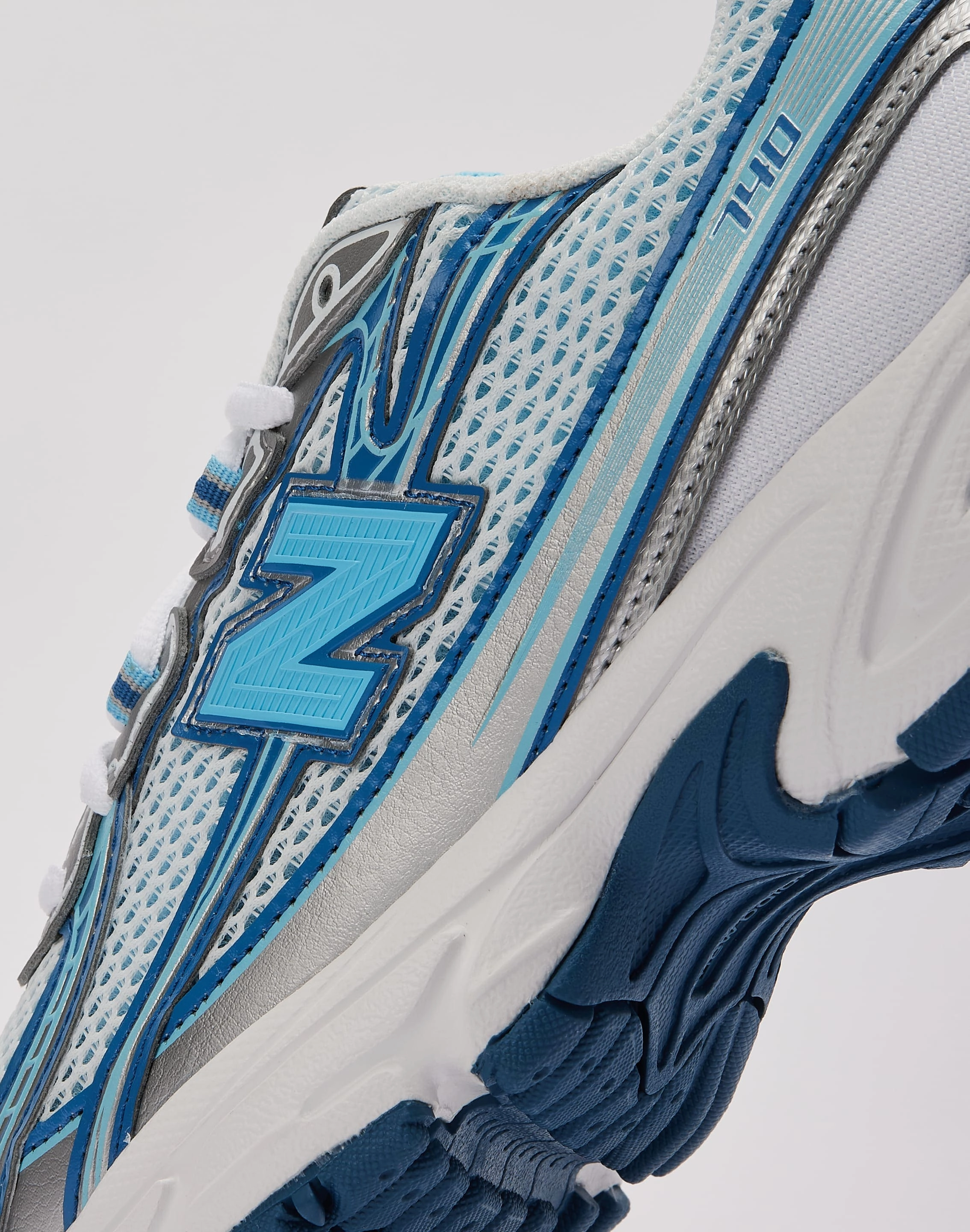 New Balance 740 Stress - Reducing budget-friendly