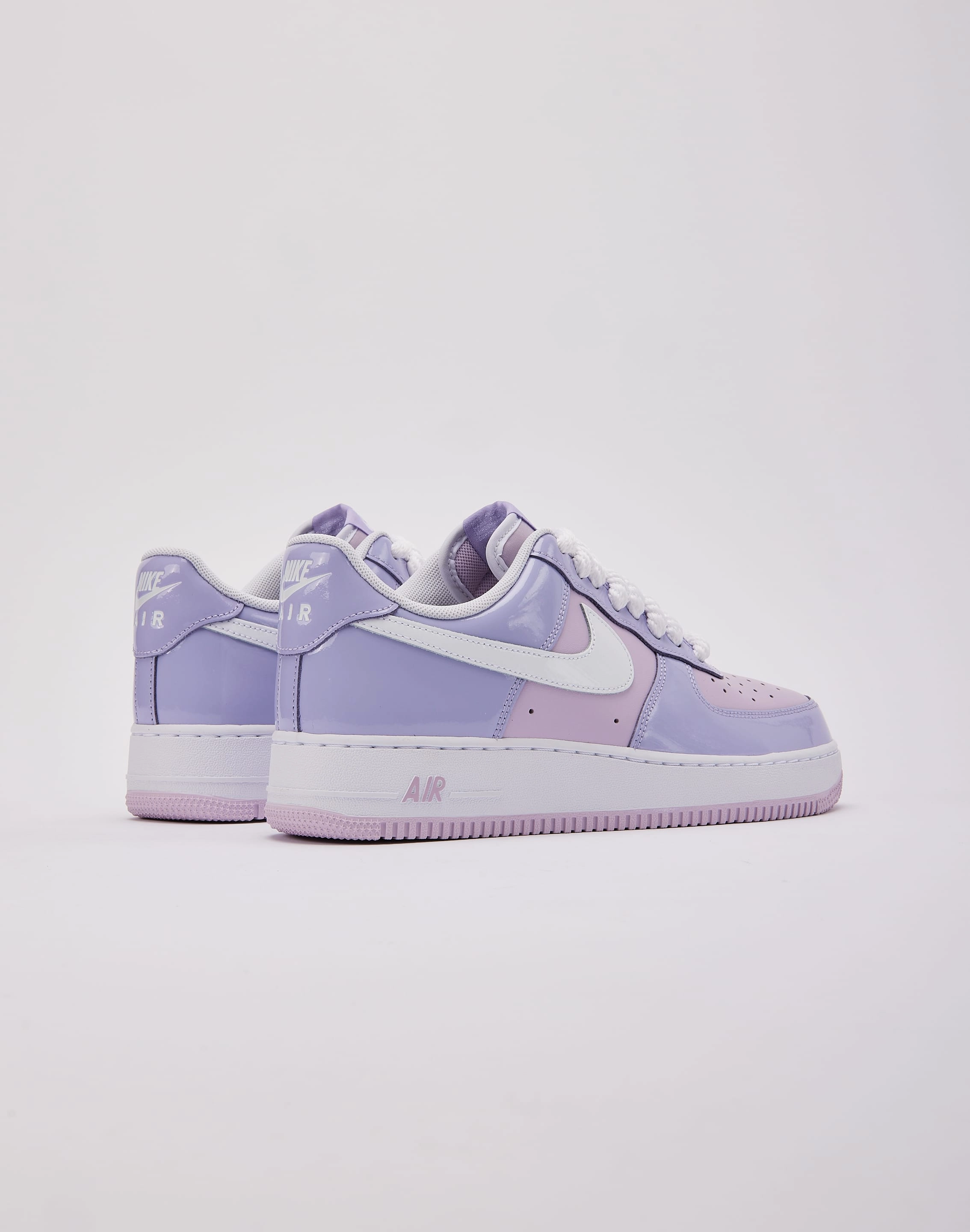Light Step Tech Glow Nike Air Force 1 Low '07 LV8