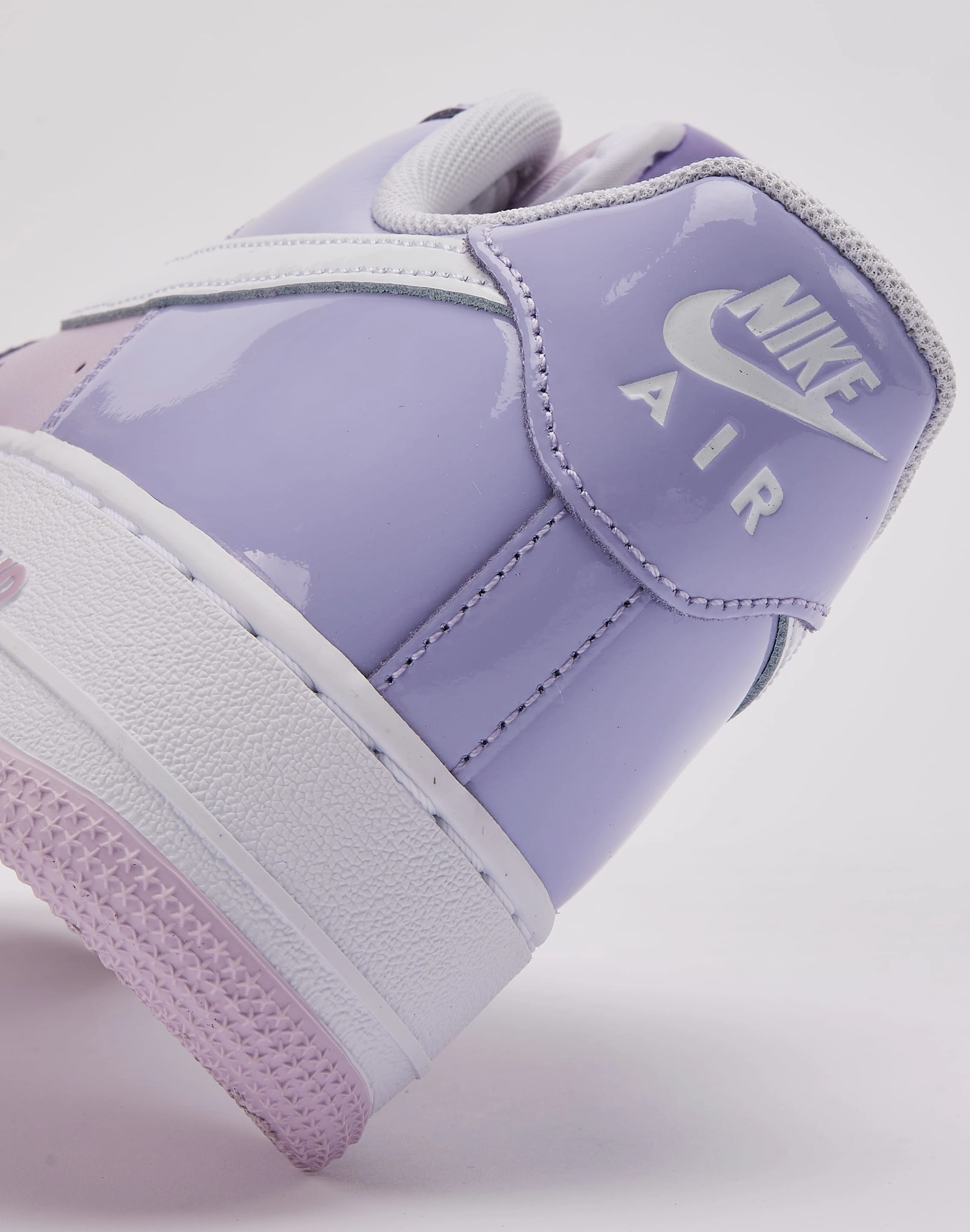 Flexible Fit Busy Professionals Nike Air Force 1 Low '07 LV8