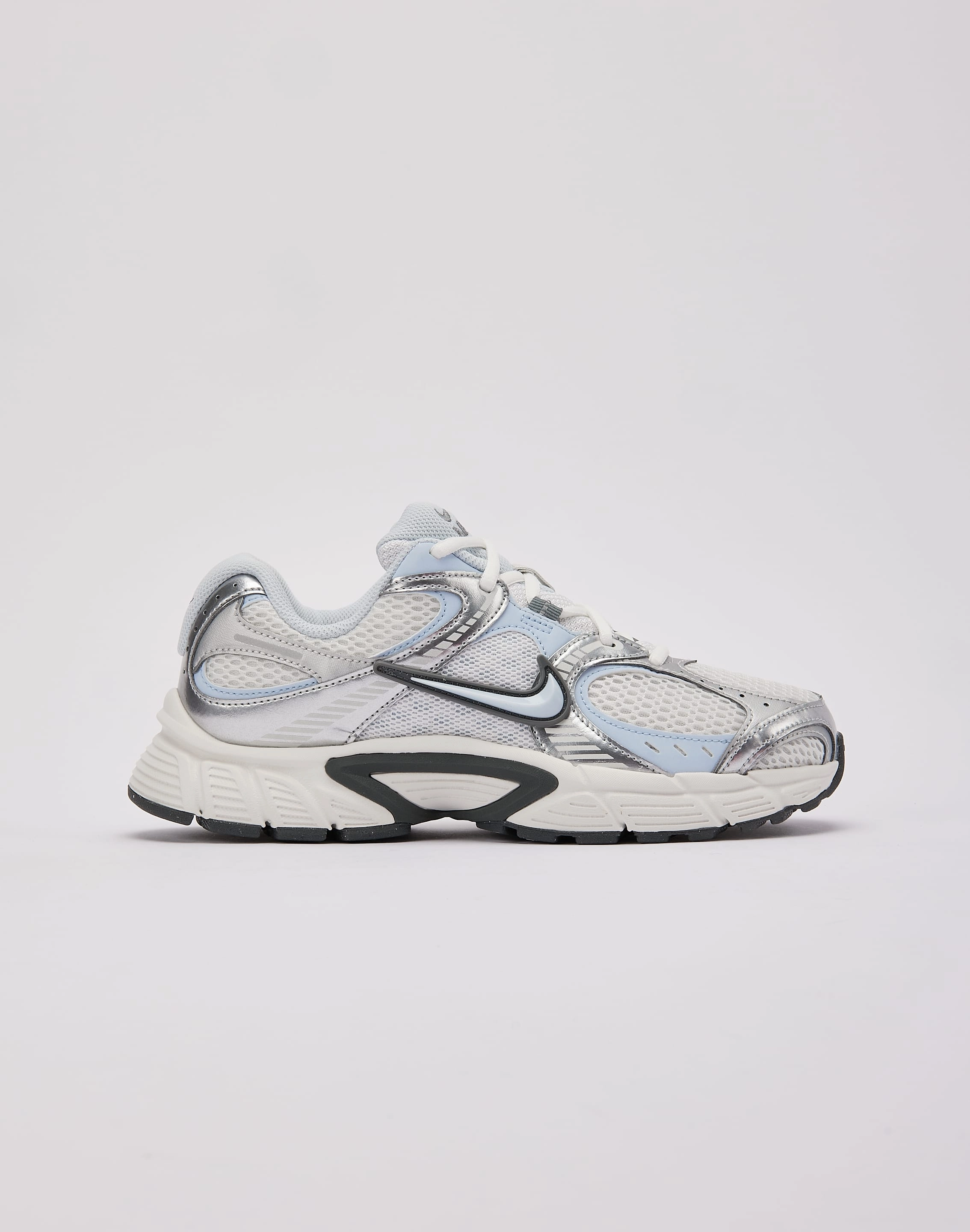 night runs spring running footwear Nike V5 RNR