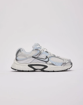 night runs spring running footwear Nike V5 RNR