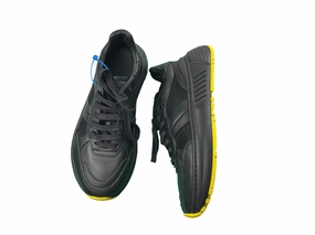 Ultra Light Airport Travel Shoes Luxury Designer By Bottega Veneta In Black, Size: 10