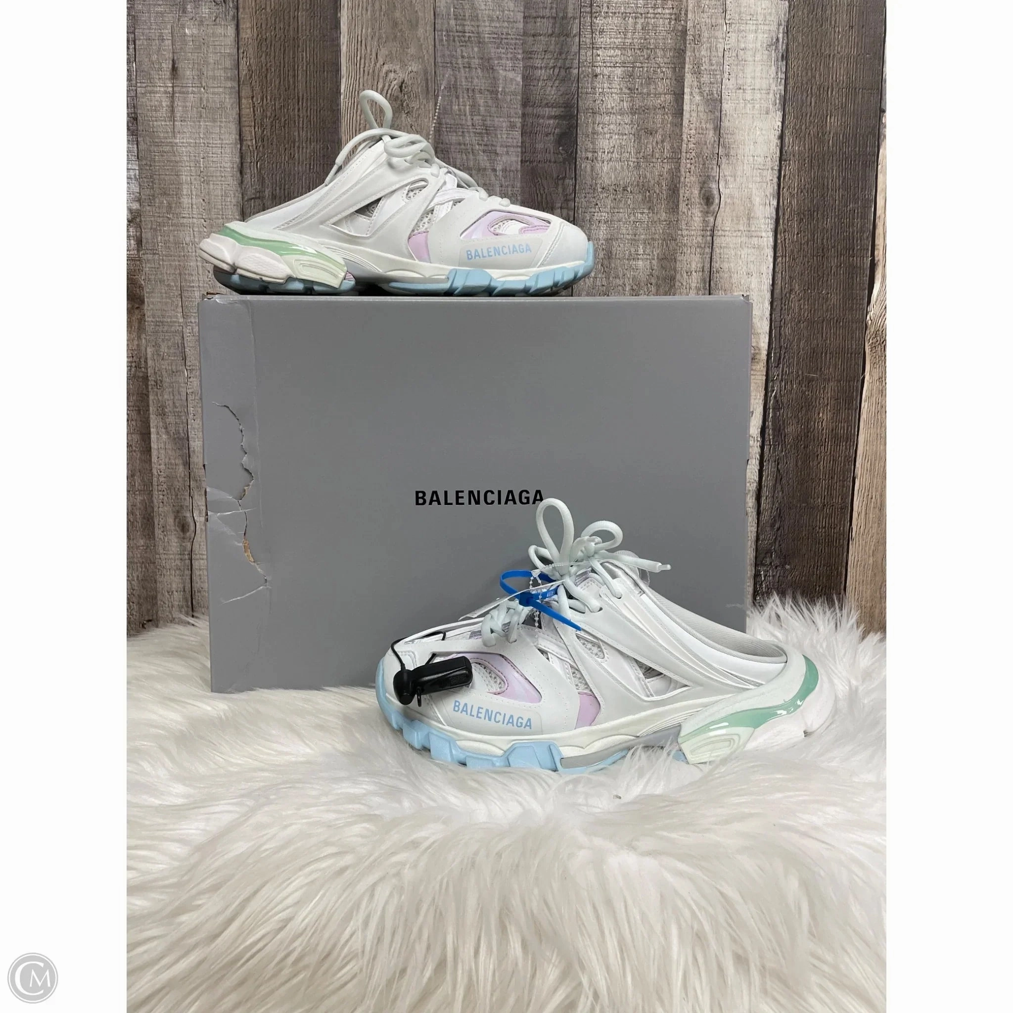 Waterproof Travel Light Kids Fun Shoes Luxury Designer By Balenciaga In White, Size: 7