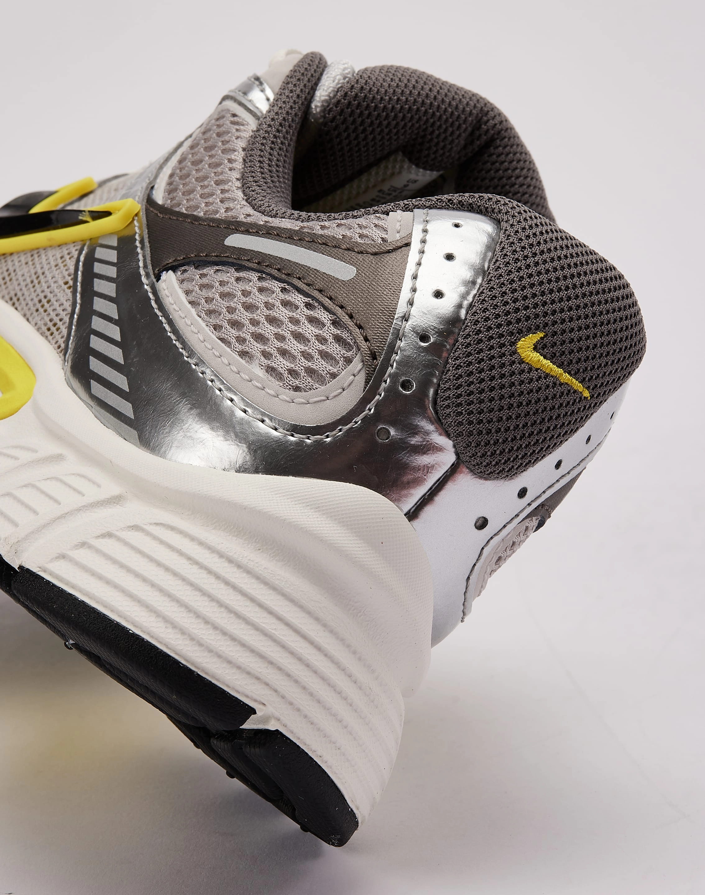 Nike V5 RNR Shock Absorption Design