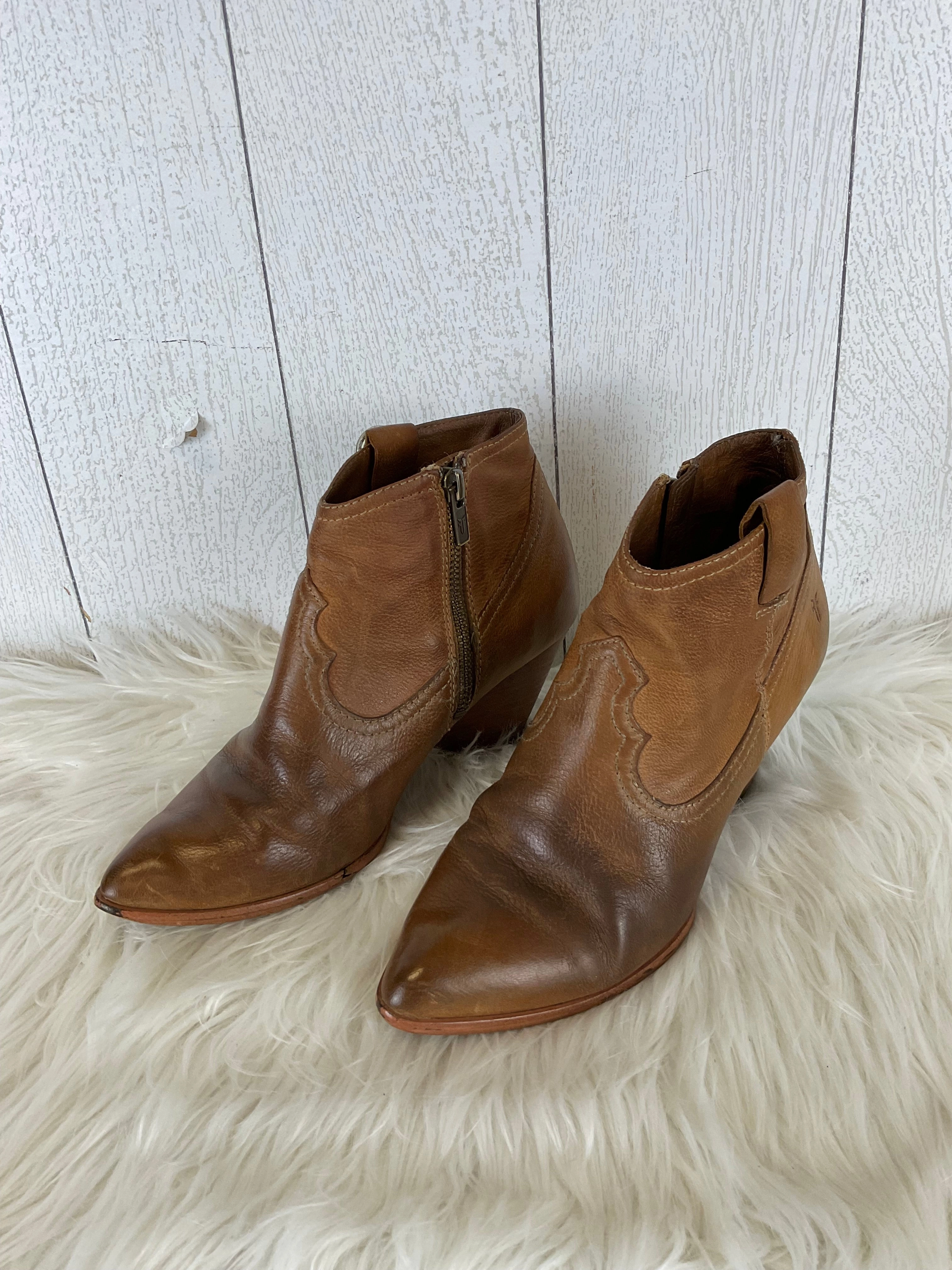 Boots Designer By Frye In Brown, Size: 6 Early Jog