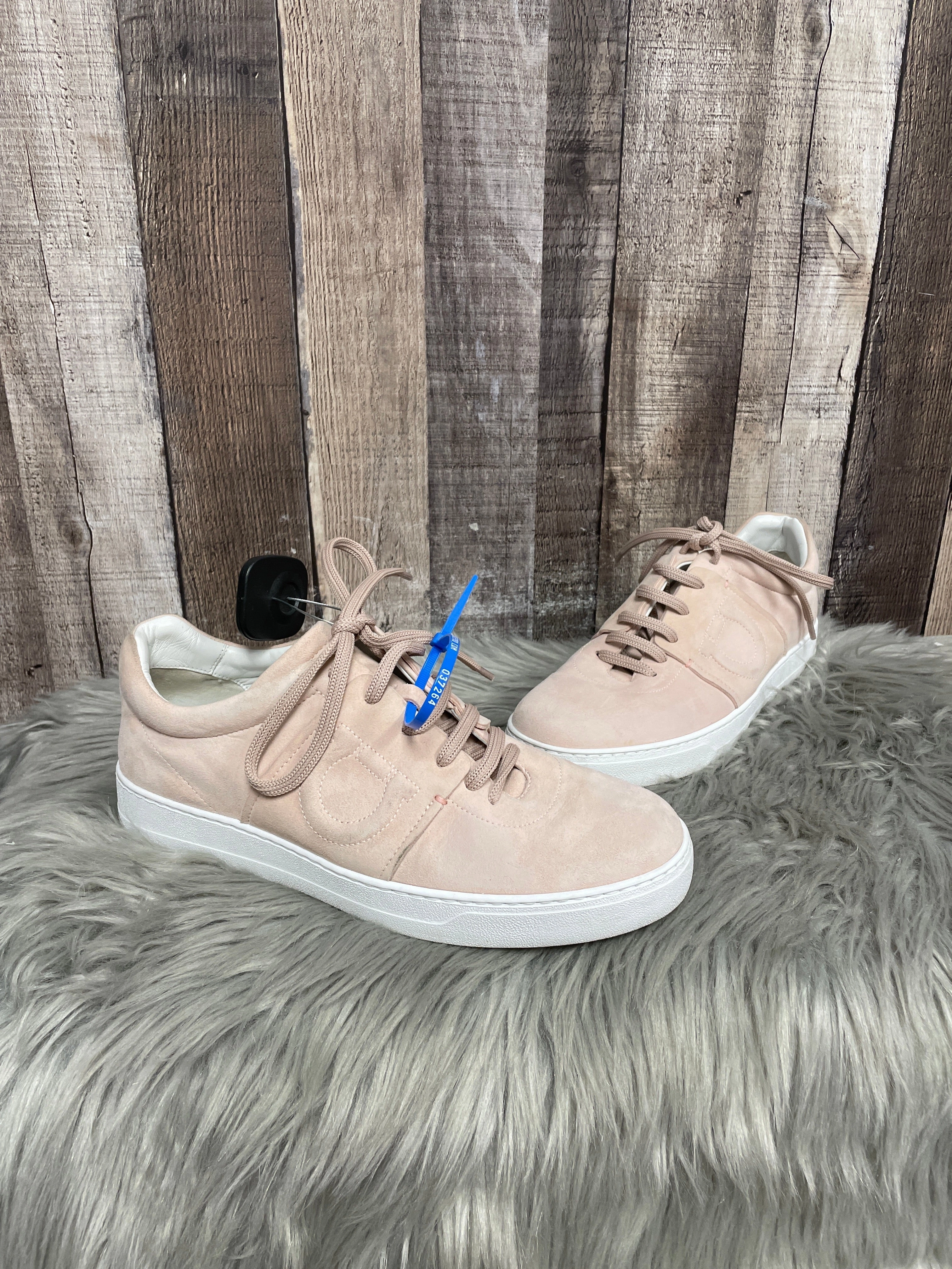 Stylish River Cross Shoes Luxury Designer By Ferragamo In Pink, Size: 9