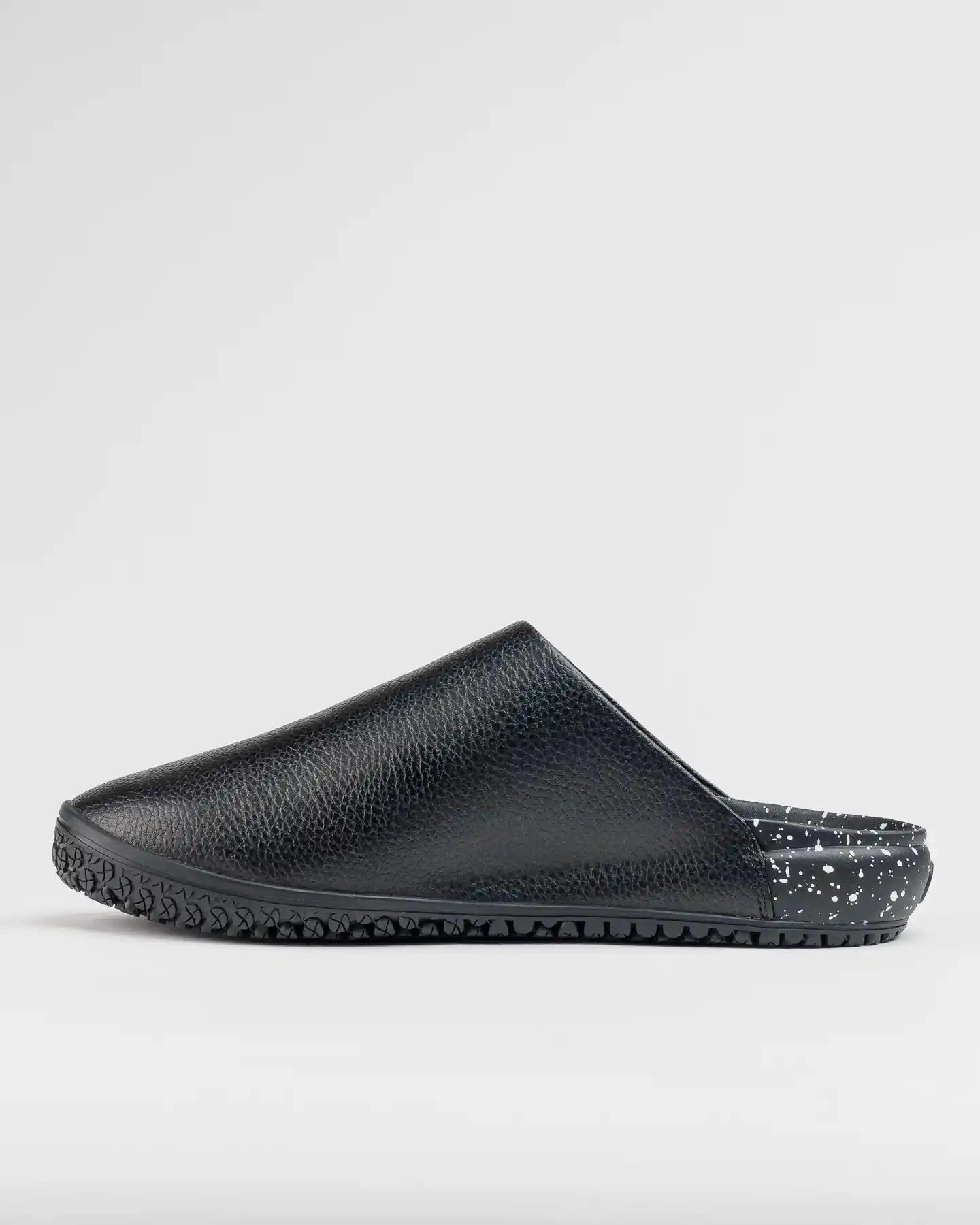 The Clog - Black Speckle All Comfort Non Slip Tread Pattern