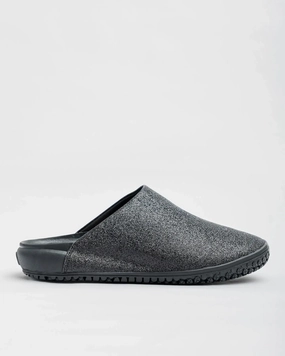 The Clog - Raining Diamonds (Black) Every Step