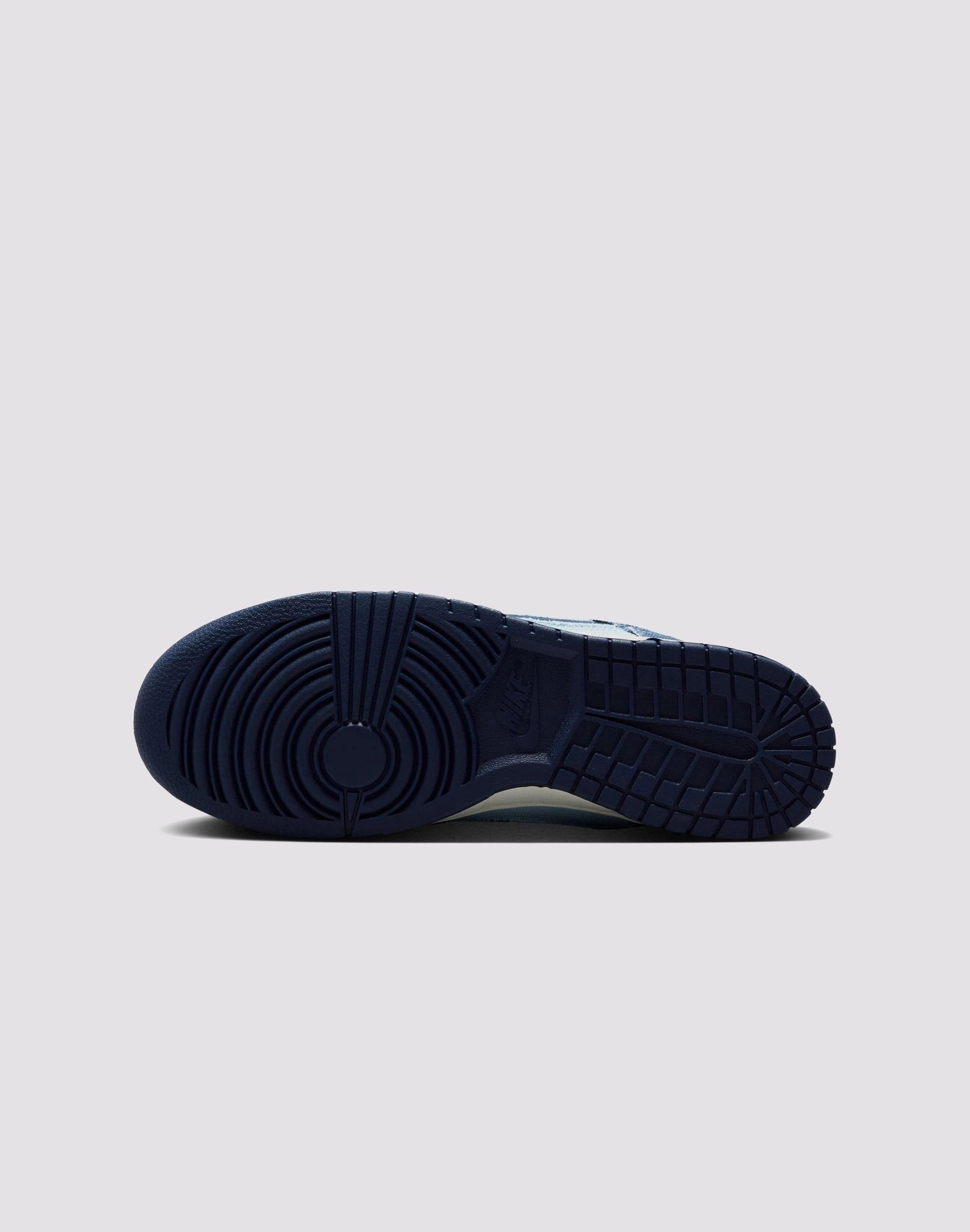 Pastel tone Wind Chill Nike Dunk Low Retro SE