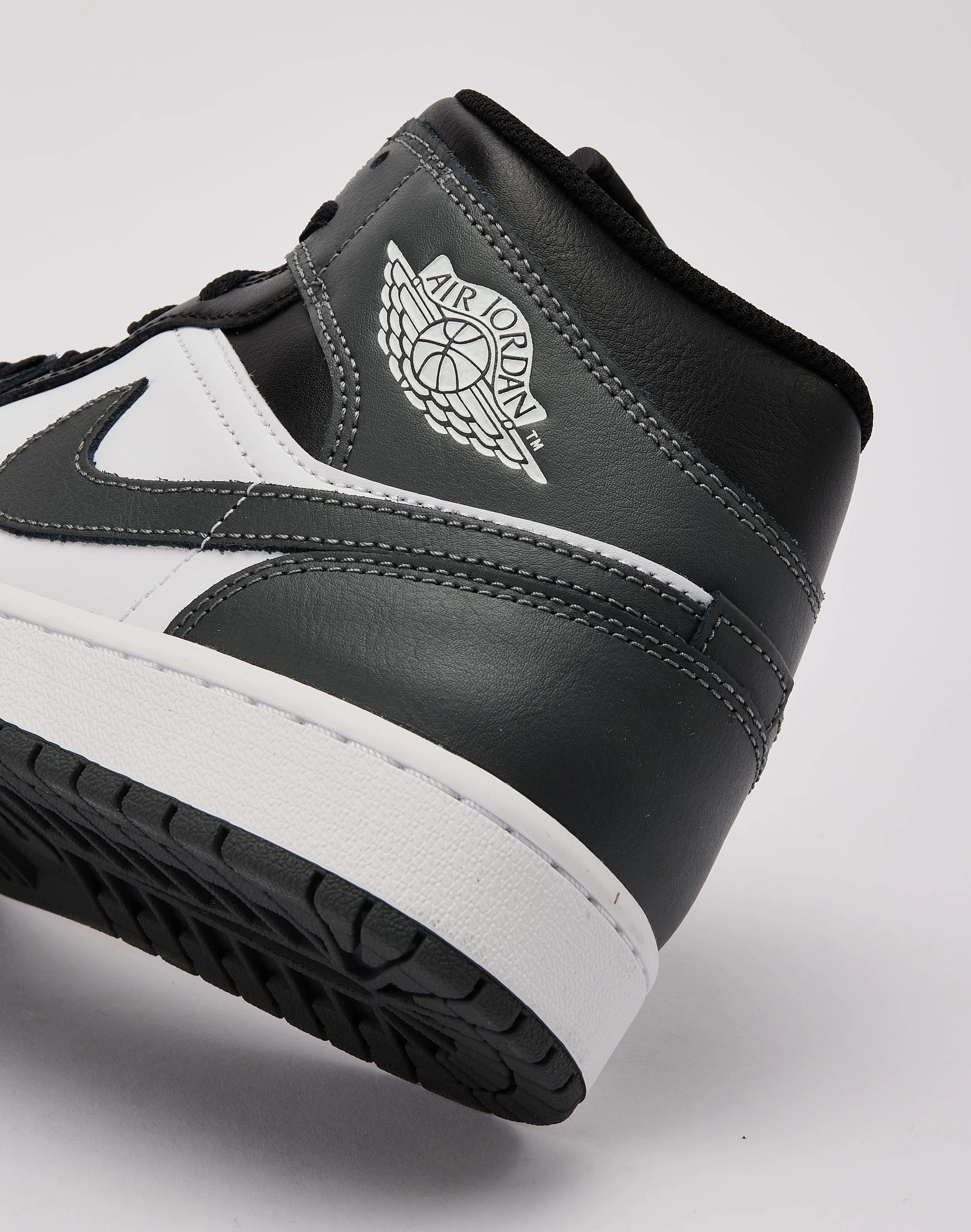 City Edge heel cup Jordan Air Jordan 1 Mid