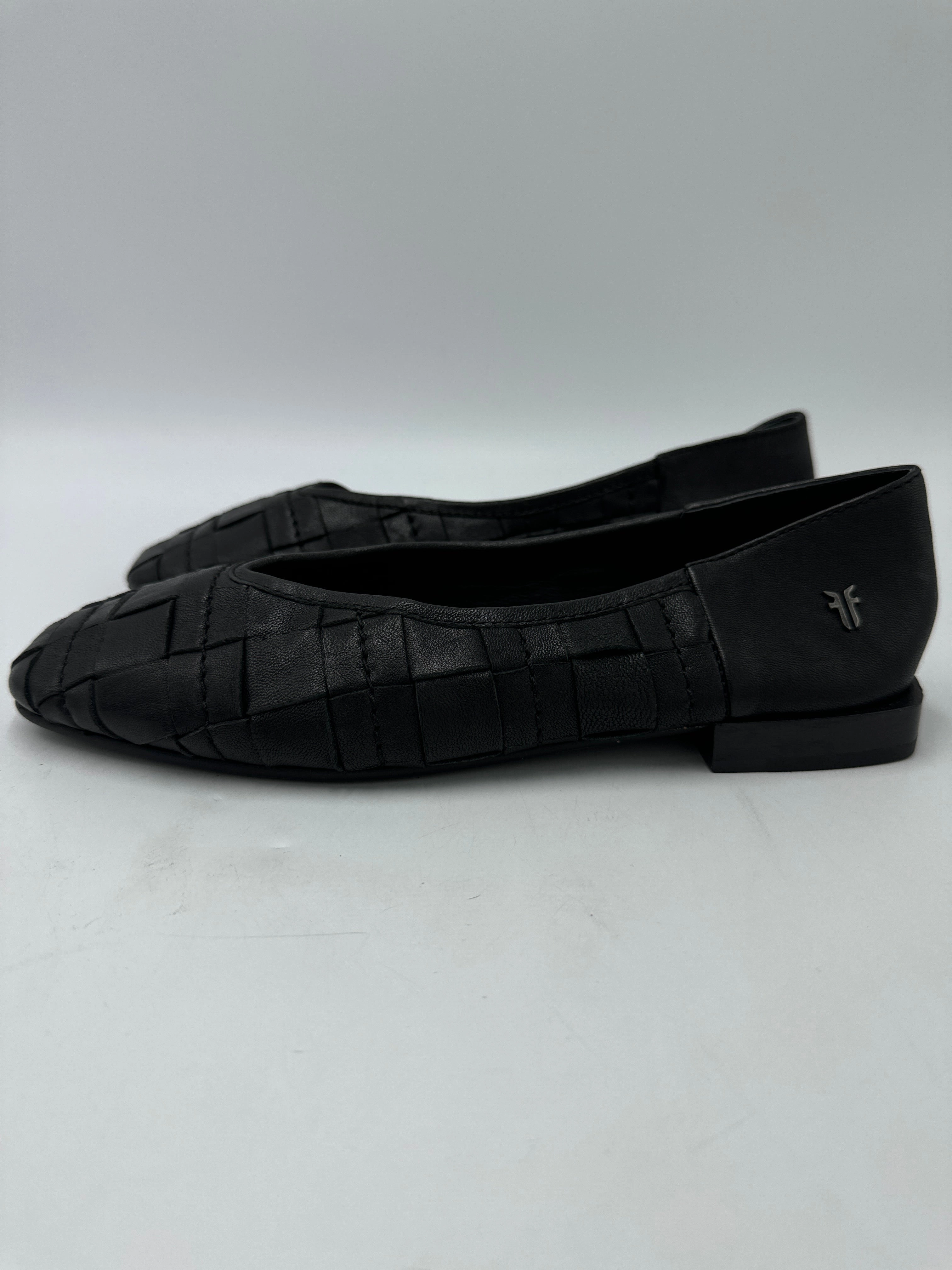 Shoes Designer By Frye In Black, Size: 6 Bright Gold Supportive Core Weekend Warriors