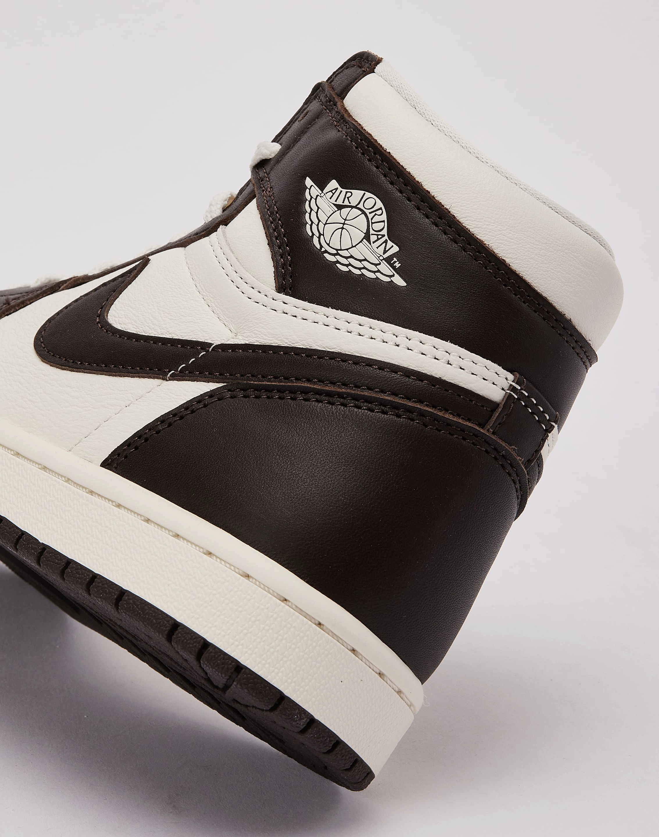 Jordan Air Jordan 1 Retro High OG 'Baroque Brown' Sport Active Joy Step