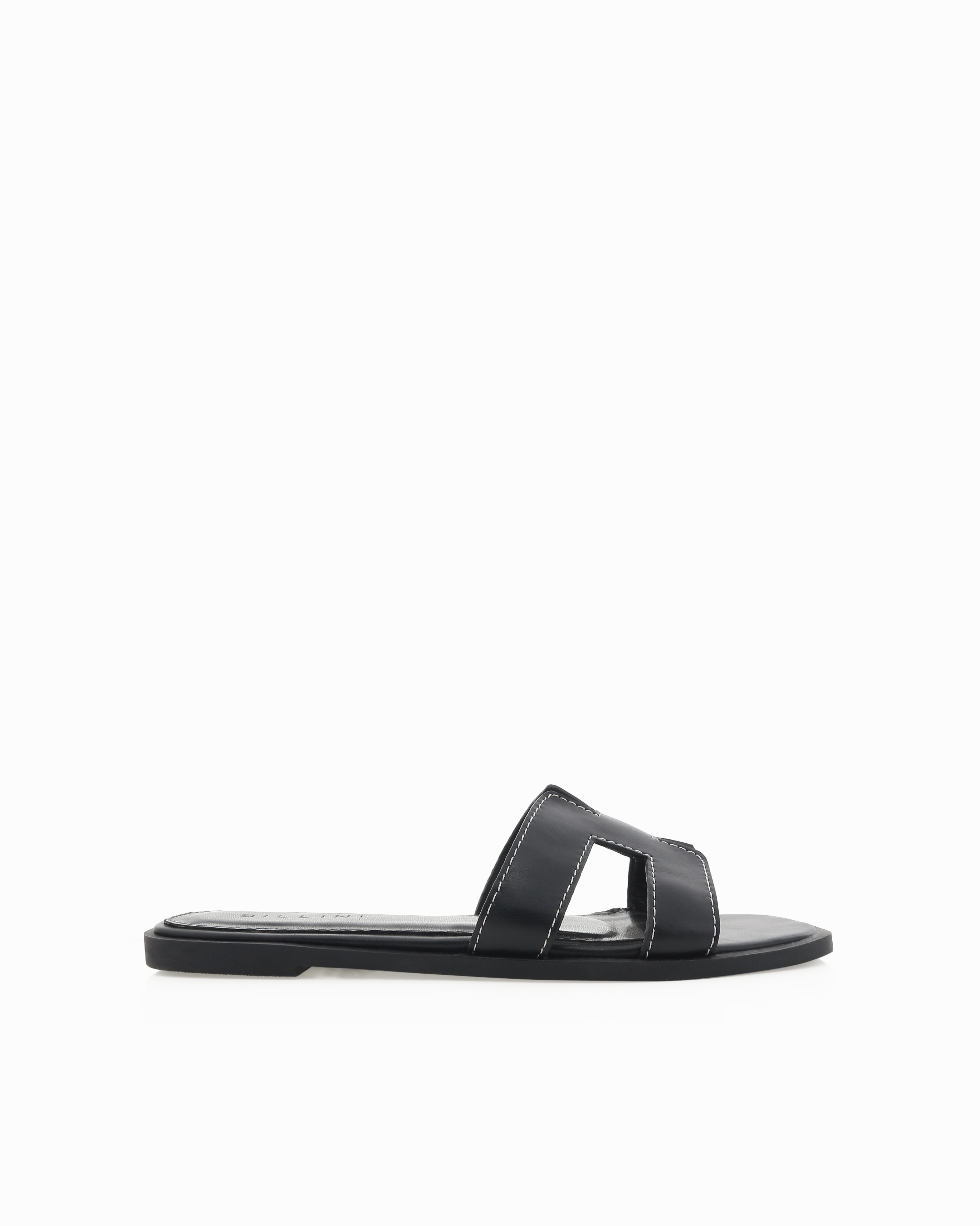 College Walk GORDY WIDE FIT - BLACK
