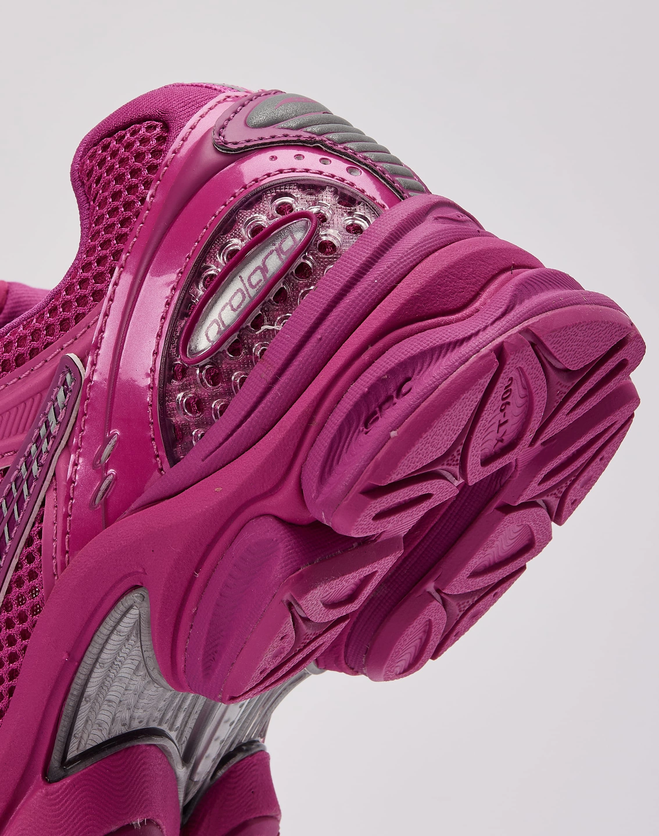 Heart Rate Monitoring Tensile Weave Upper Saucony ProGrid Triumph 4