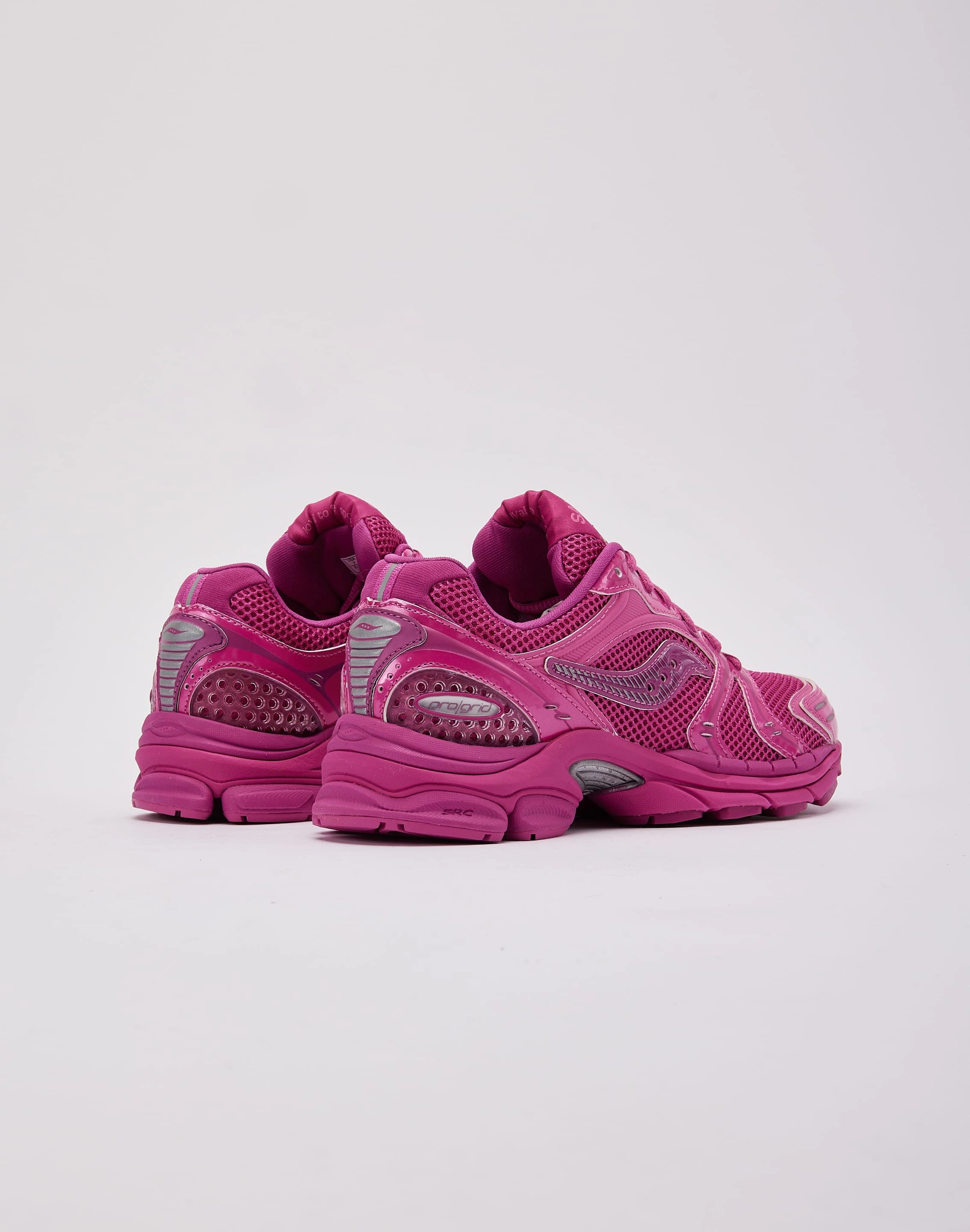 Sintered Traction Saucony ProGrid Triumph 4