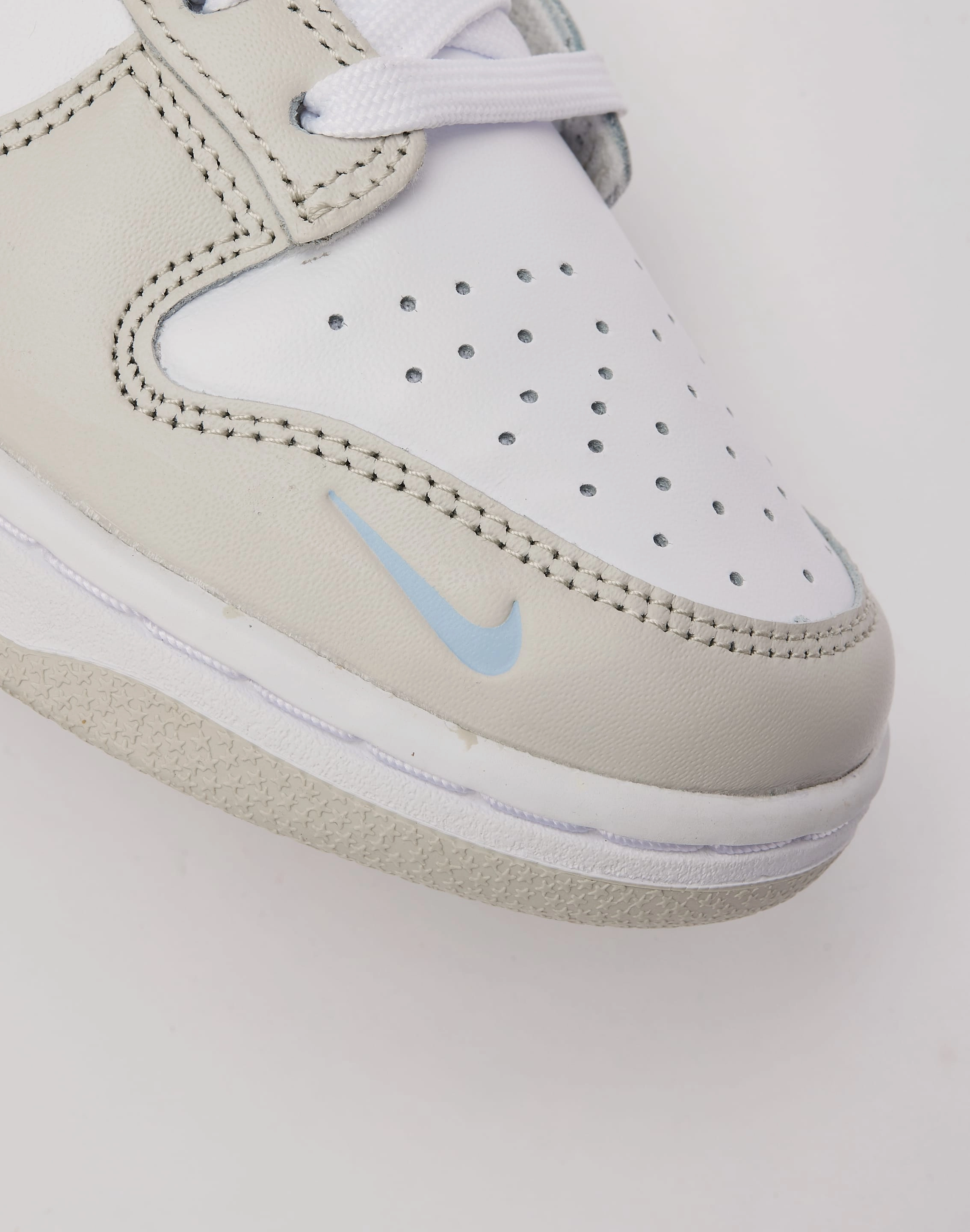 Queen Touch Nike Dunk Low