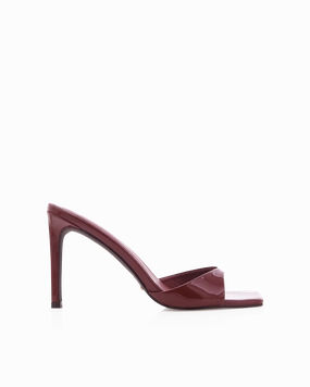 Iconic look ESMERALDA - DARK CHERRY PATENT