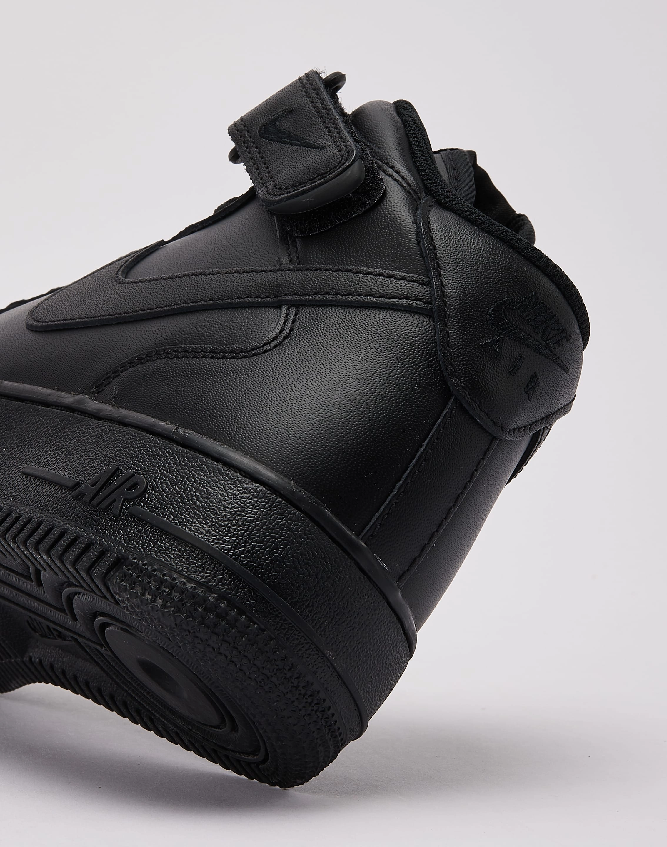 Nike Air Force 1 '07 Mid New In